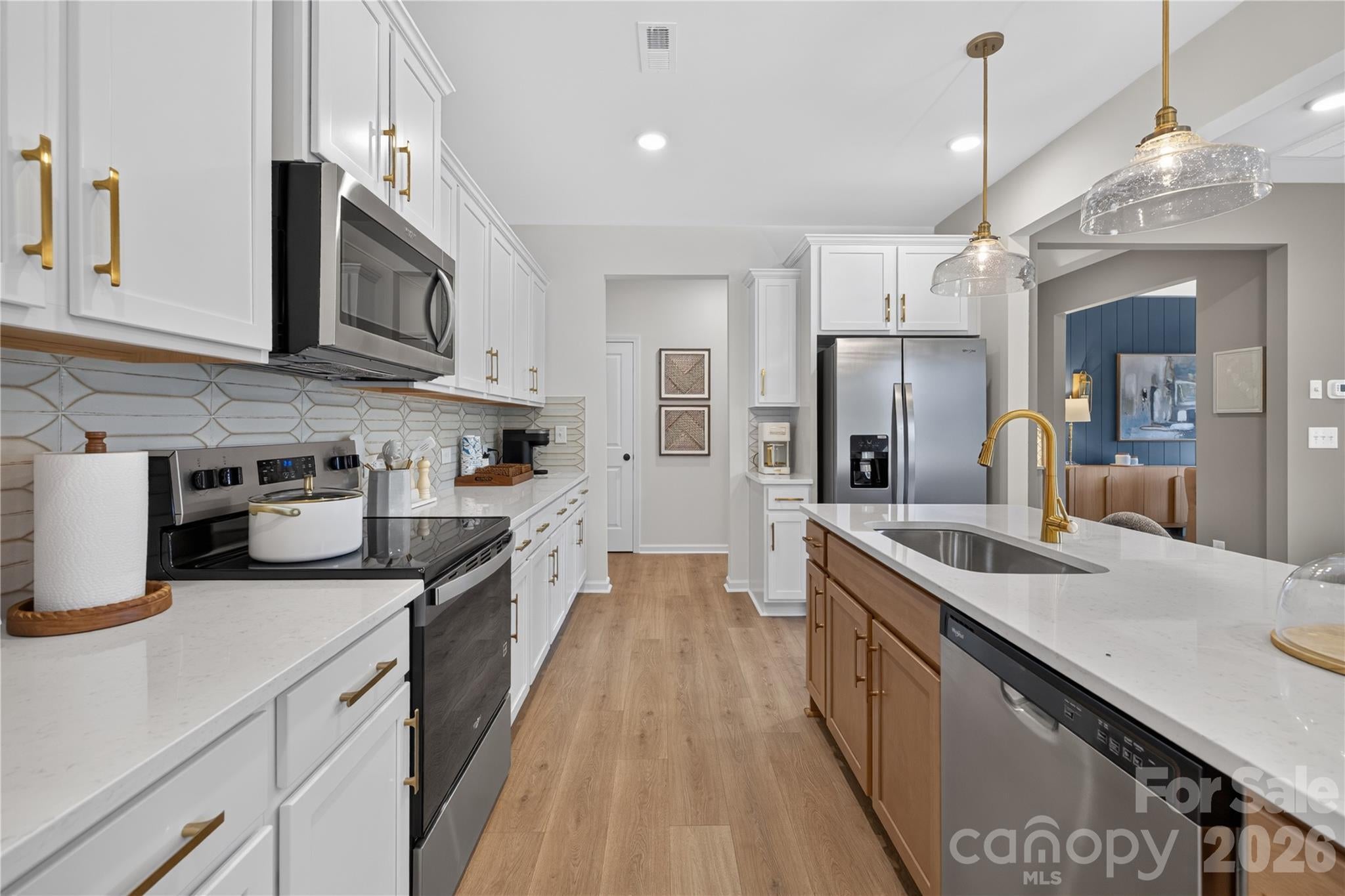 305 Northern Star Drive 4