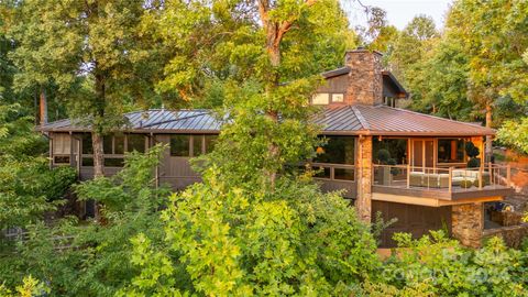 A home in Saluda