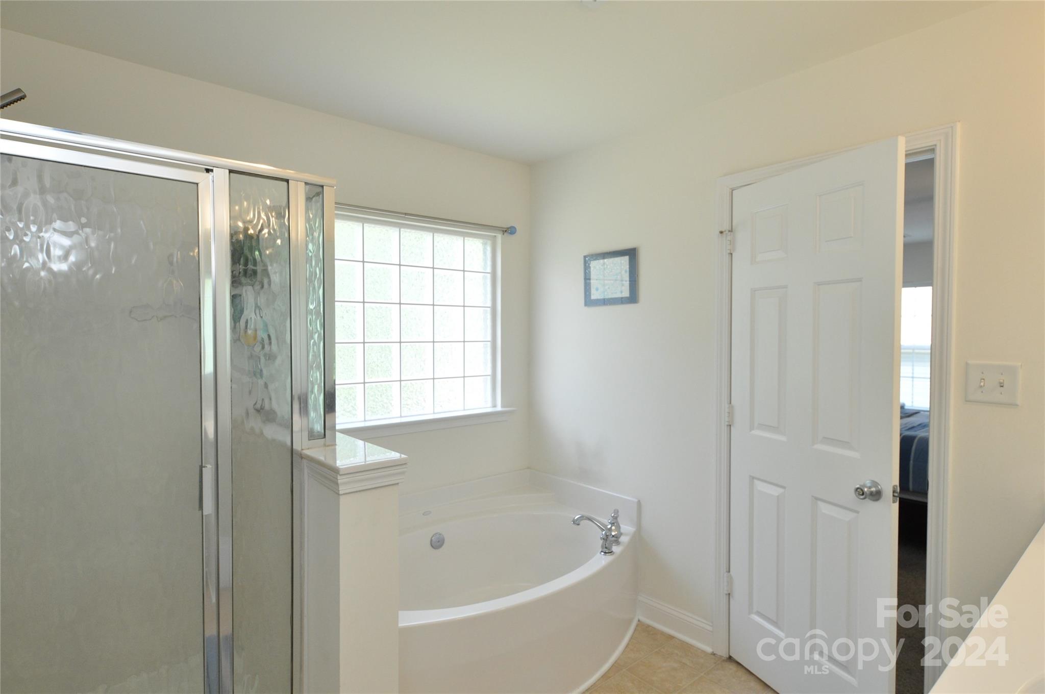 Hamilton Lakes - Residential