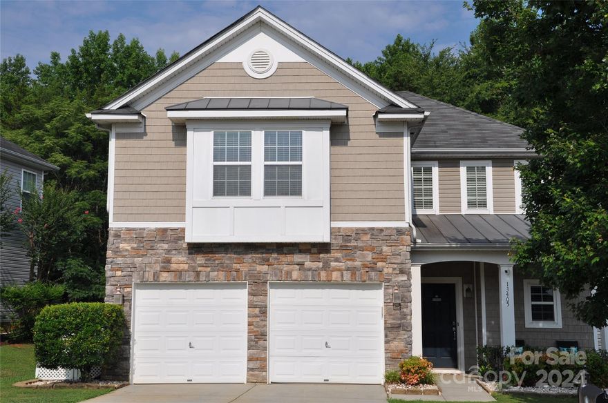 Great location, open floorplan, tons of features! Spacious Kitchen, stainless steel appliances, 42” cabinets, pantry, ample counter space, Kitchen island. Great Room has stone fireplace, cozy gas logs, wired surround sound system, view of private back yard. Easy entertaining with welcoming entrace Foyer, open layout in Kitchen/ Dining/ Great Room, 9’ ceilings, recessed lighting. Huge primary bedroom has large walk-in closet, en-suite bath, dual sinks, soaking tub, separate shower. Also upstairs are spacious secondary bedrooms, convenient laundry room, and another large full bath. Immaculate home, open & airy, great floor plan! Relax on the covered front porch or oversized patio. Back yard has privacy fence, storage shed, nice view & no rear neighbors. Hamilton Lakes is an established neighborhood with mature trees, sidewalks, pool, all in a great location! 5 mins to ample shopping & dining, hospital, RiverGate; 10 mins to I-77, Lake Wylie, hiking, parks, Carowinds; 30 min to airport.