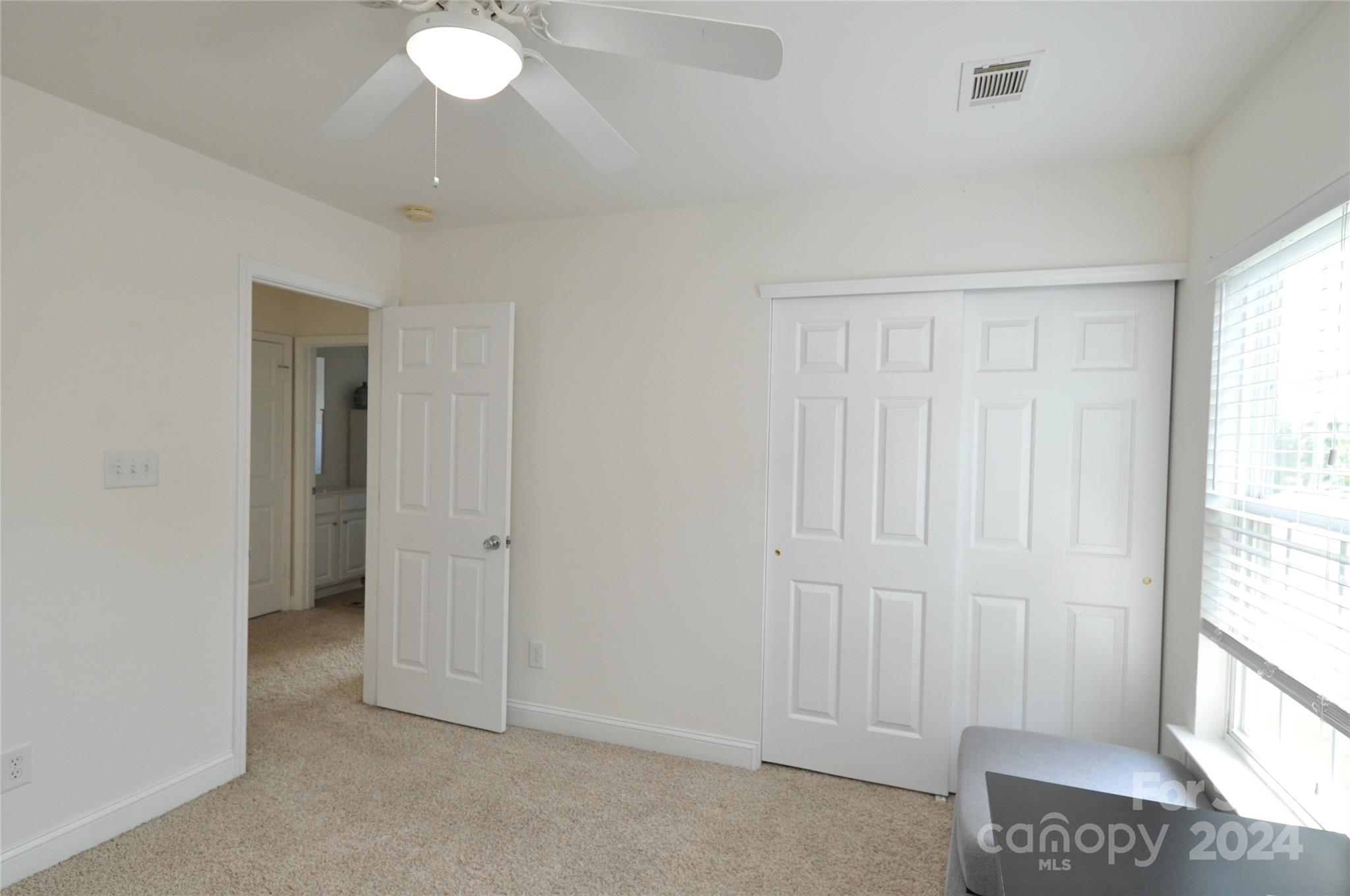 Hamilton Lakes - Residential