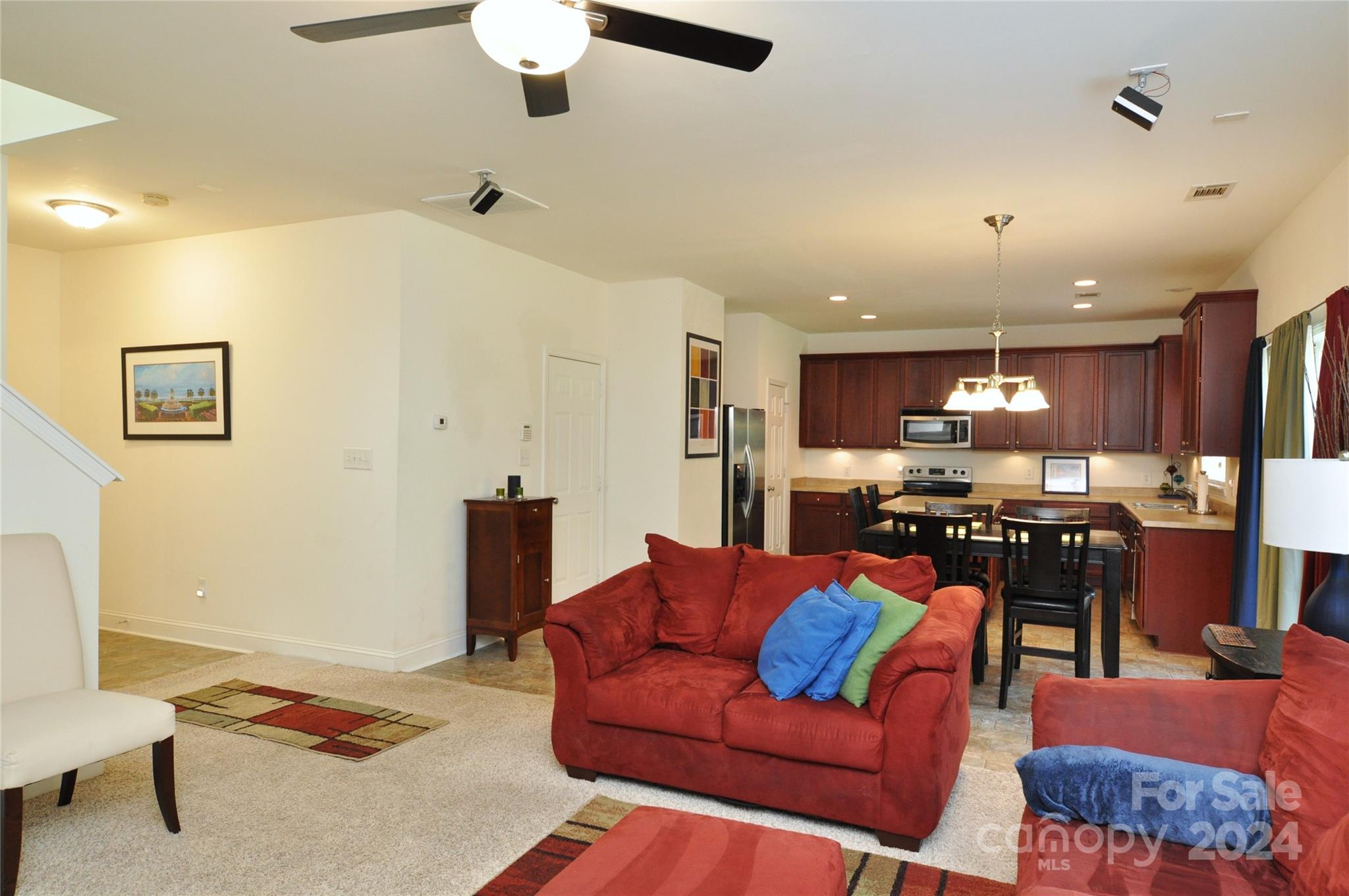 Hamilton Lakes - Residential