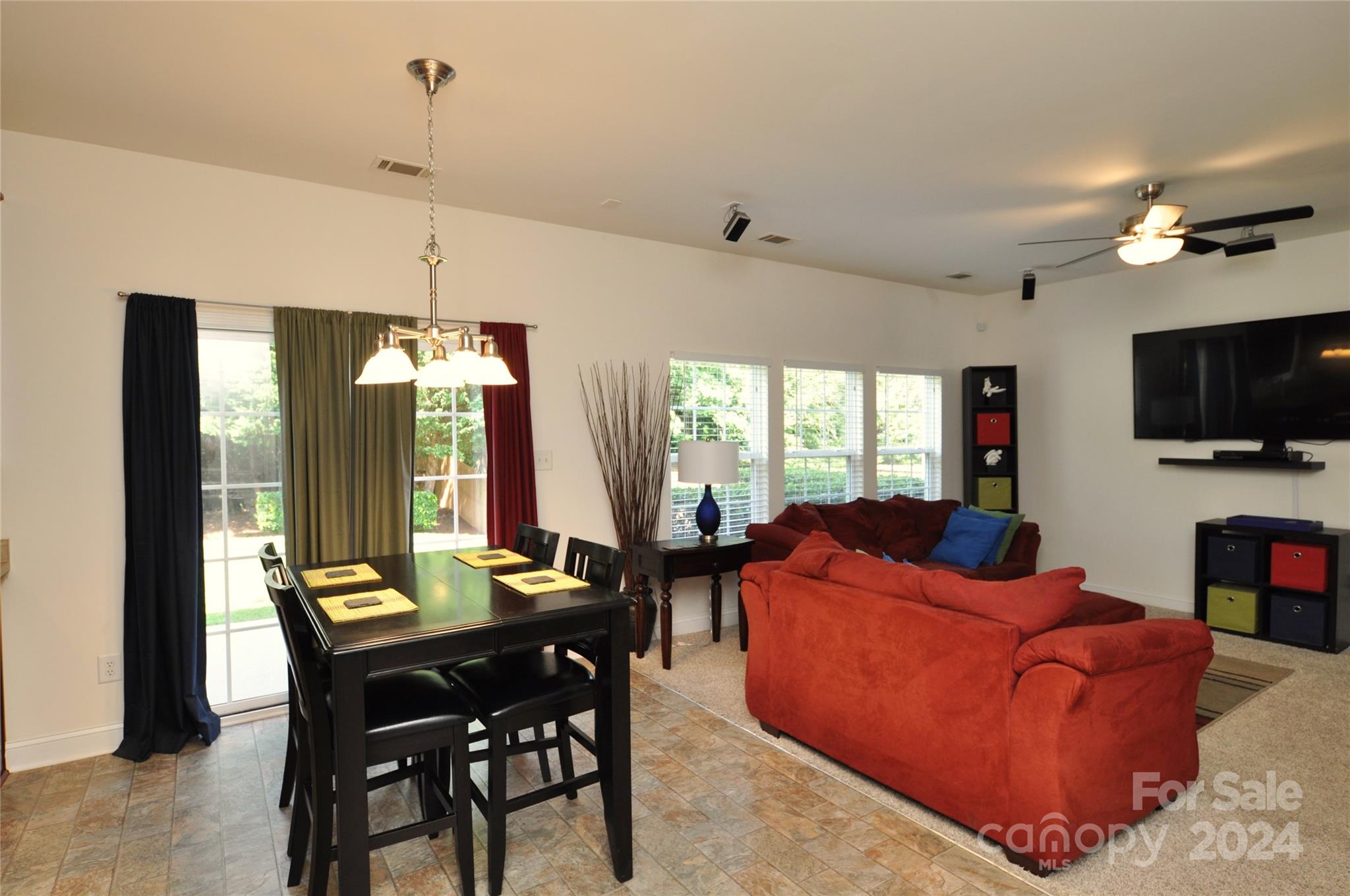 Hamilton Lakes - Residential