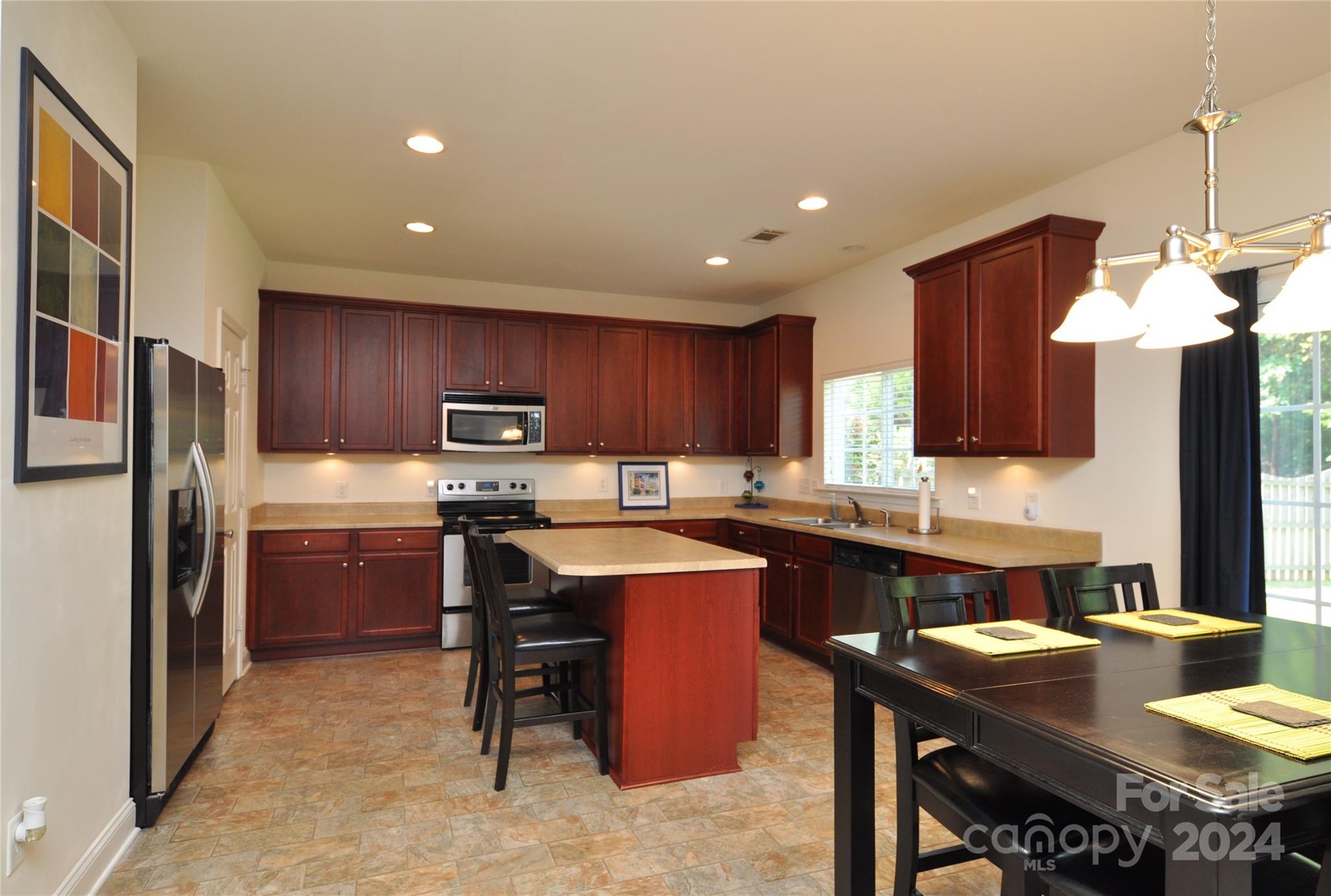 Hamilton Lakes - Residential