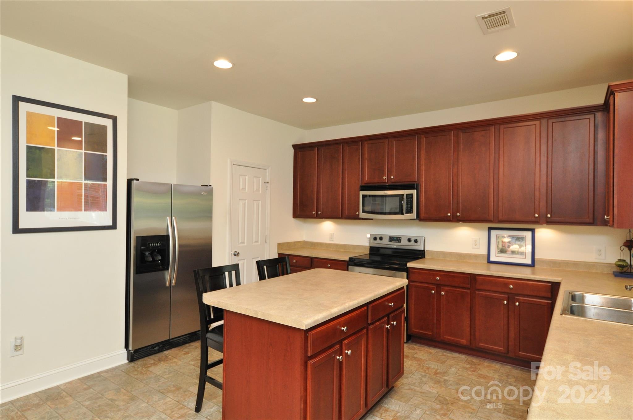 Hamilton Lakes - Residential