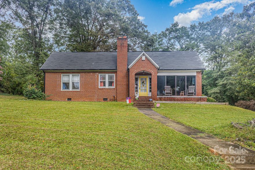 Welcome to 324 Beaumonde Avenue! This solid brick home offers peace of mind with all the major updates already completed. A brand-new HVAC system was installed in 2022 and still carries its warranty, while the gutters were also replaced the same year. The water heater was upgraded in 2020, ensuring efficiency and reliability for years to come. With these key improvements already taken care of, you can move in with confidence knowing the big-ticket items are covered. Priced very competitively, this structurally stable brick home represents an excellent opportunity in today’s market. Don’t miss the chance to make it yours!