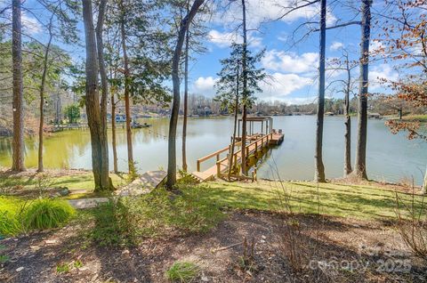 2139 Peninsula Drive Clover SC 29710