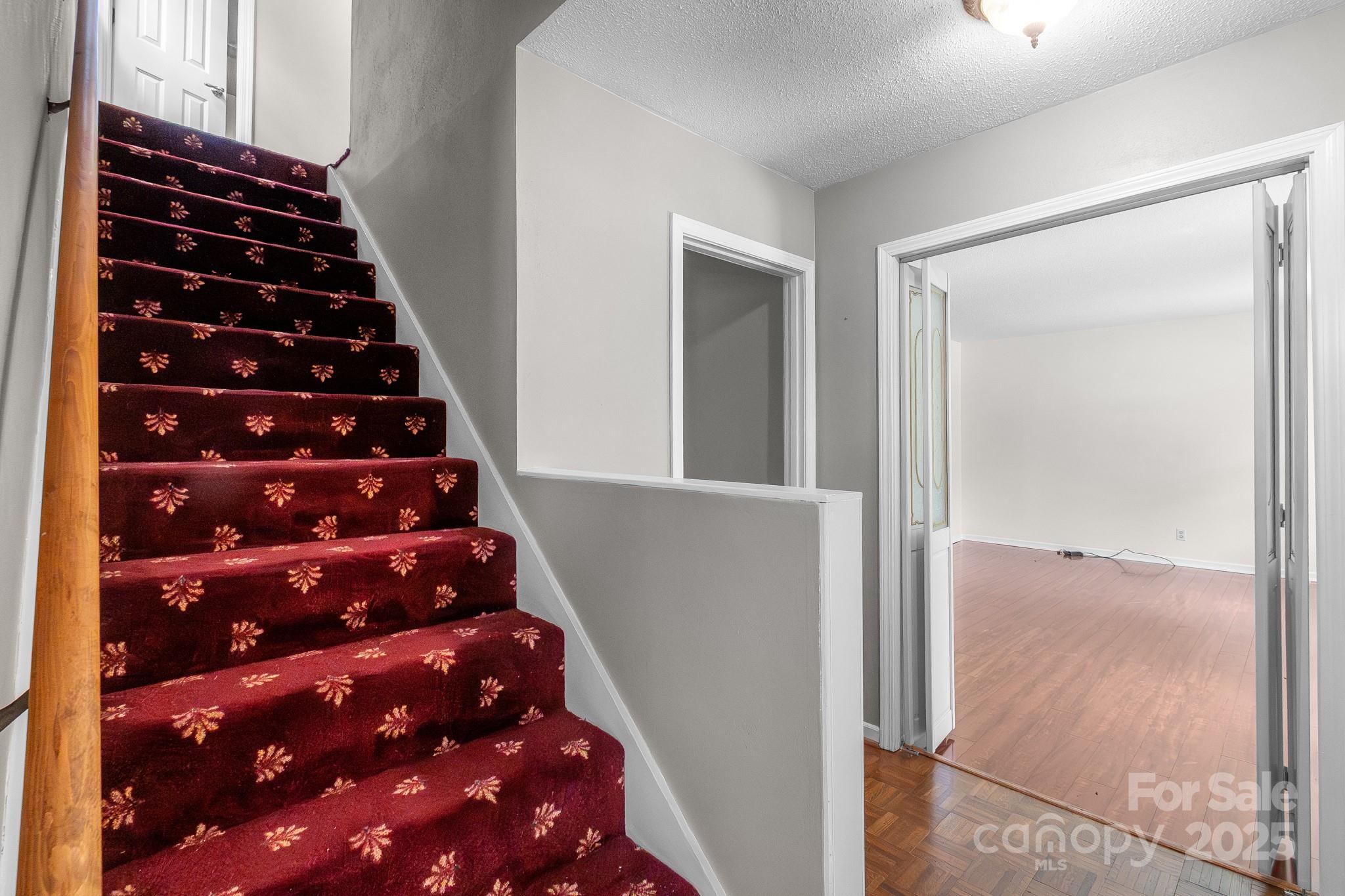 Country Club Heights - Residential