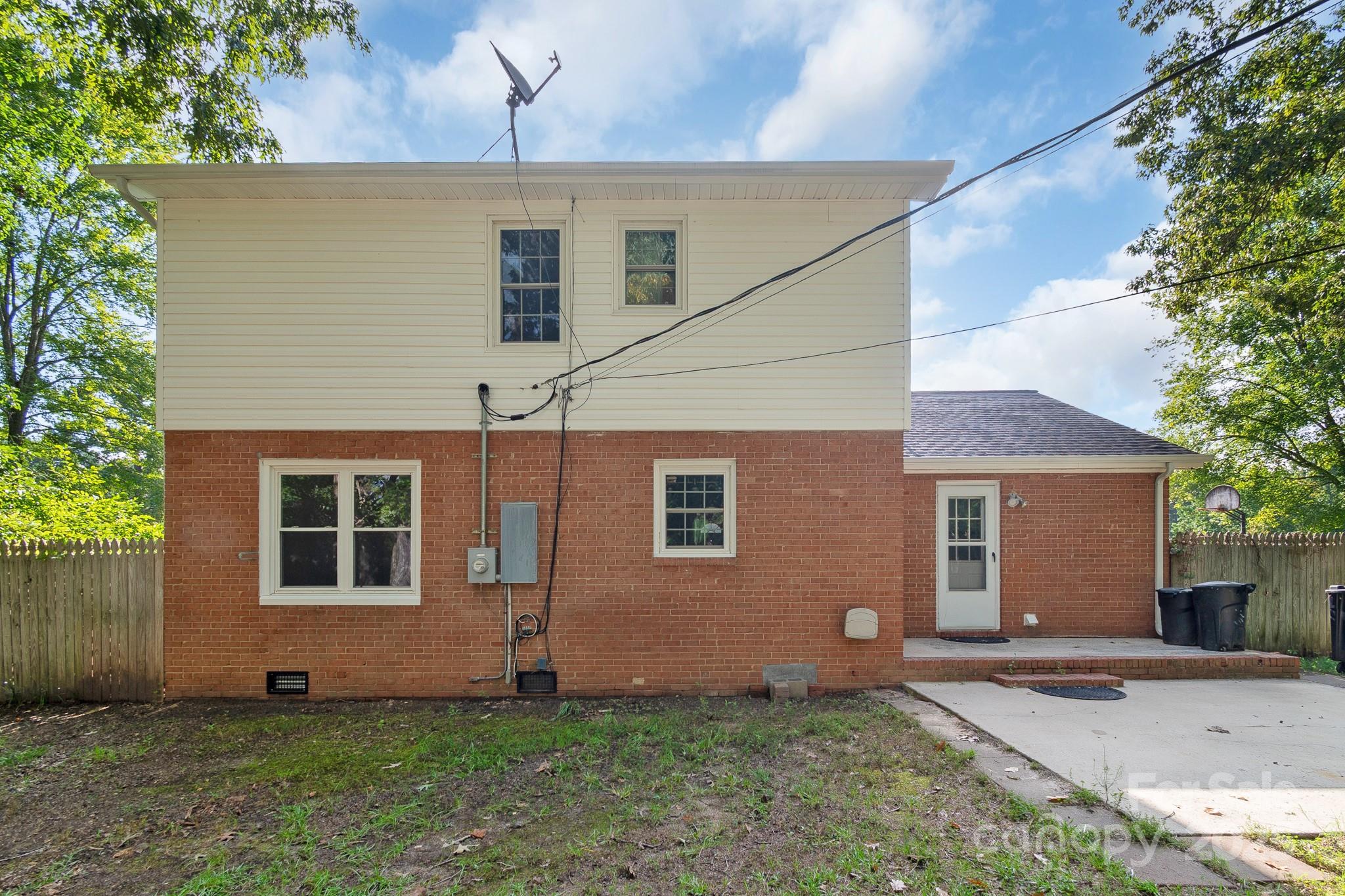 Country Club Heights - Residential