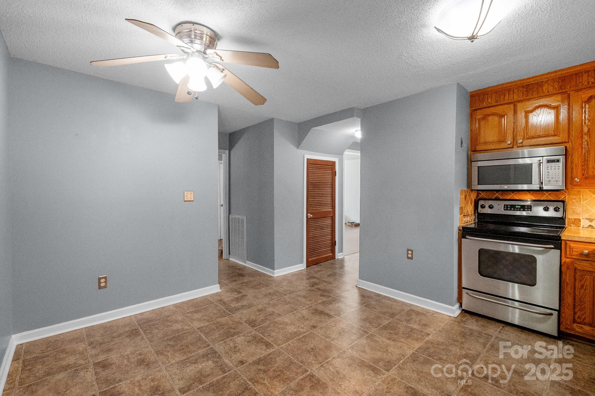 Country Club Heights - Residential