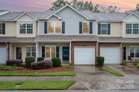 15554 Stronvar House Lane Charlotte NC 28277