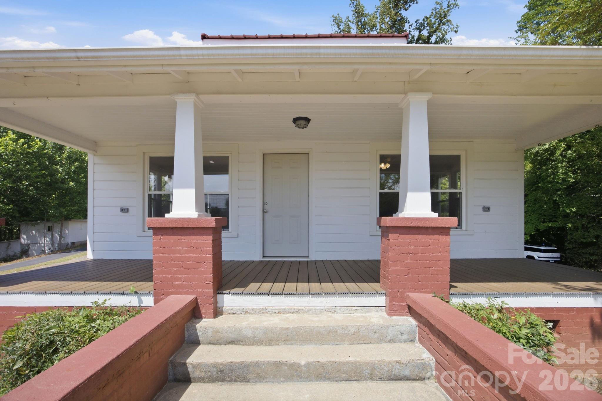 661 Lenoir Road