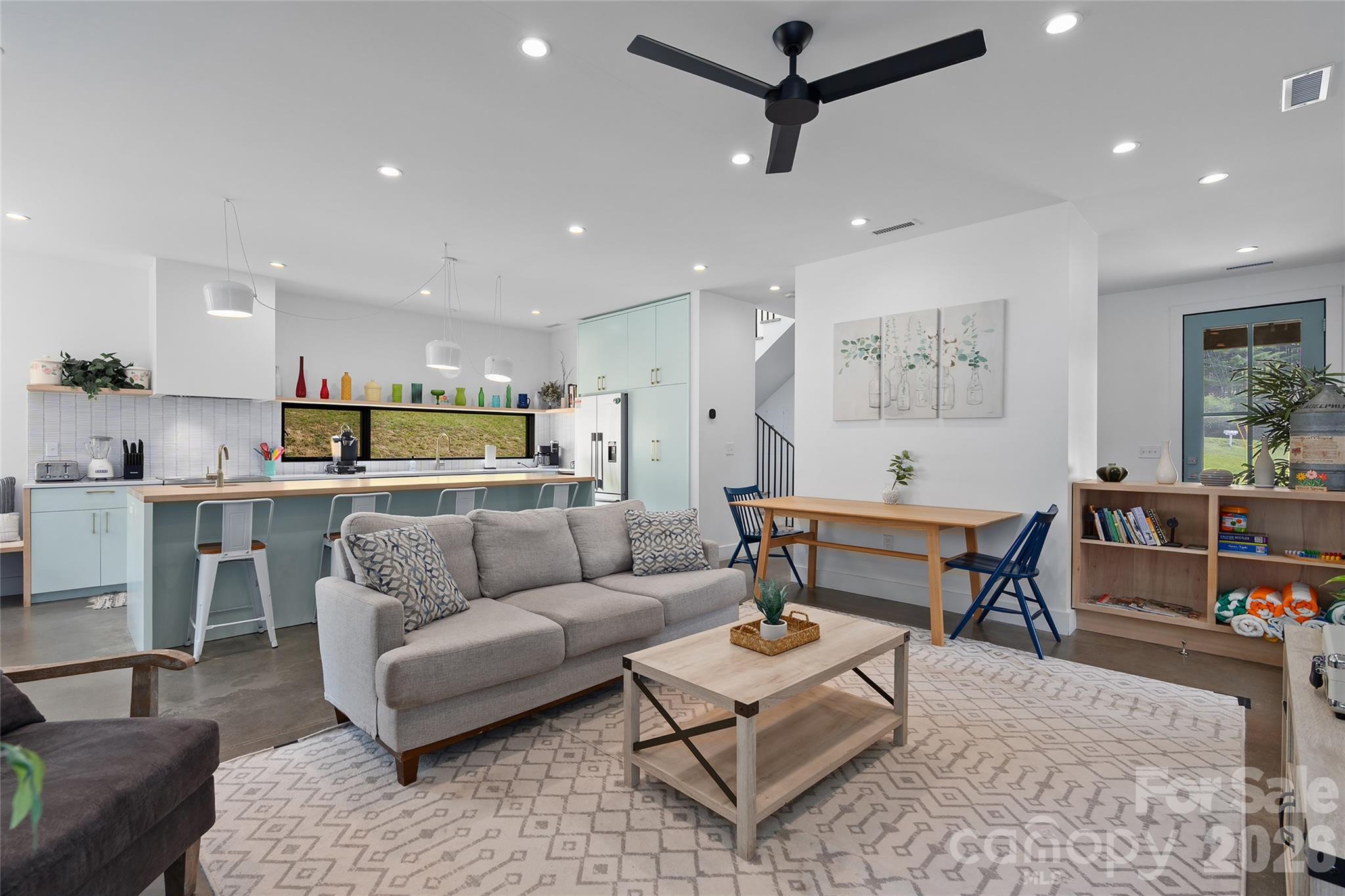 105 Loganberry Trail 1
