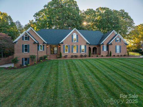 Photo of 208 Hollow Road, Lincolnton, NC 28092 (MLS # 4316864)