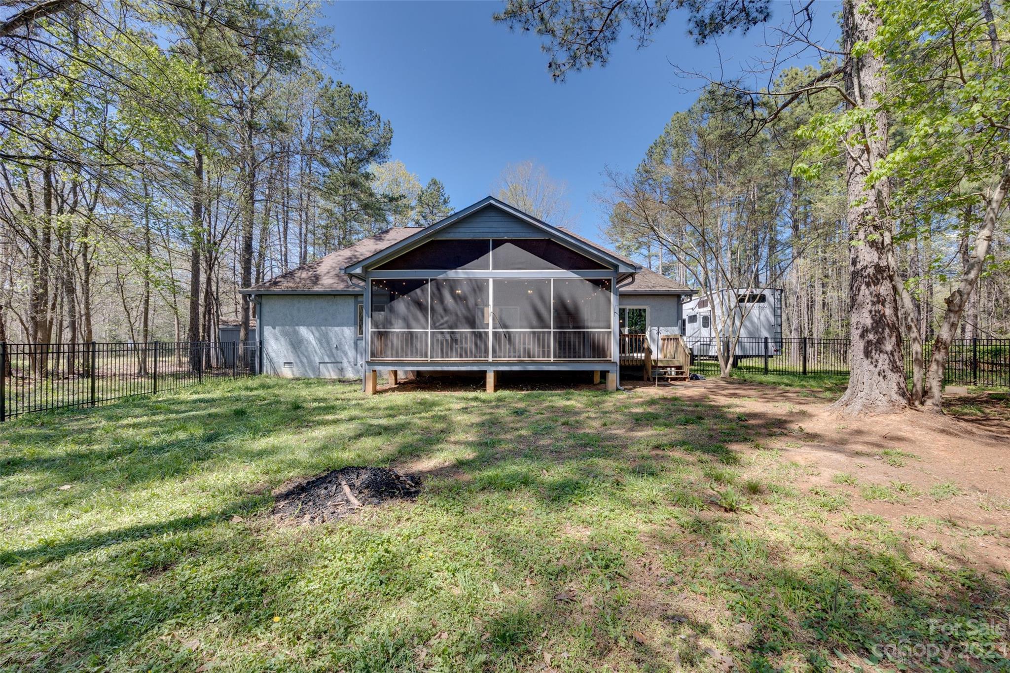 Walnut Crest - Residential