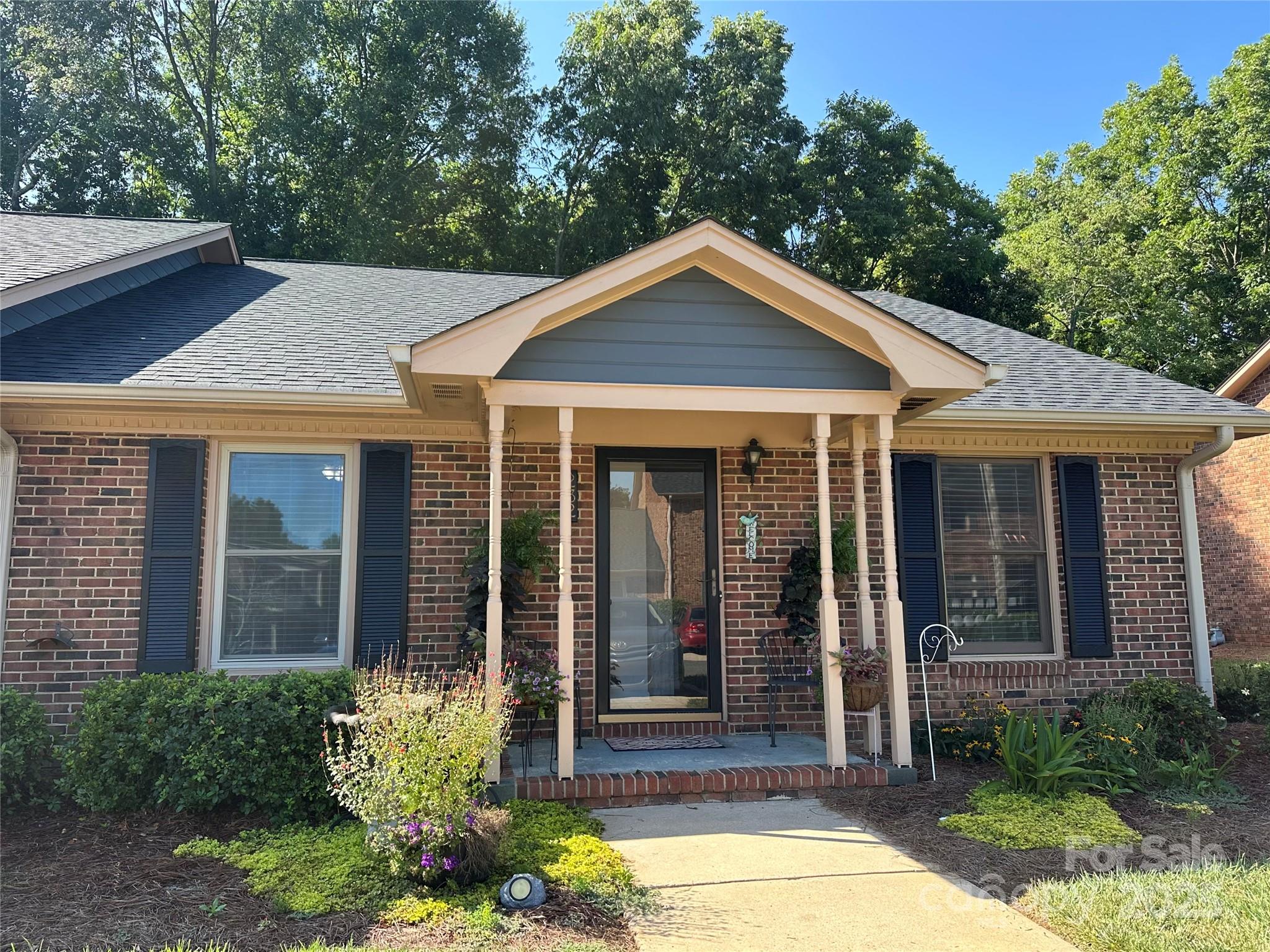 Olde Pointe - Residential