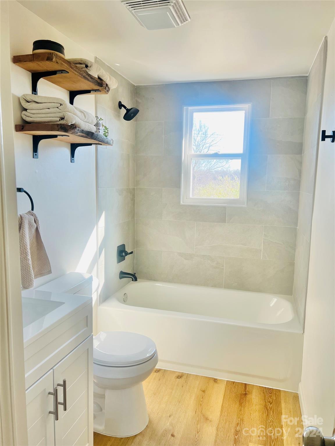 LINCOLN ESTATES - Residential