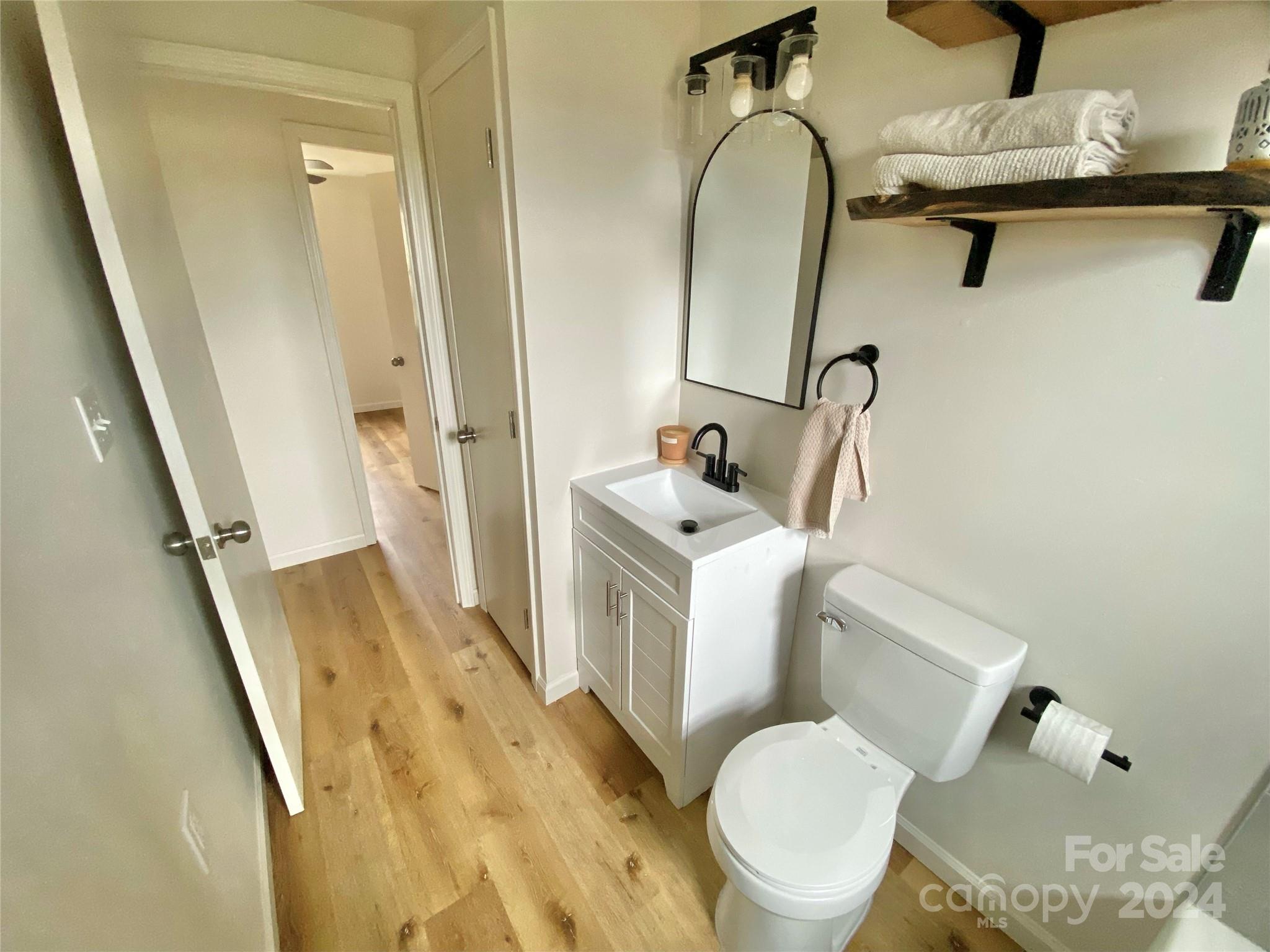 LINCOLN ESTATES - Residential