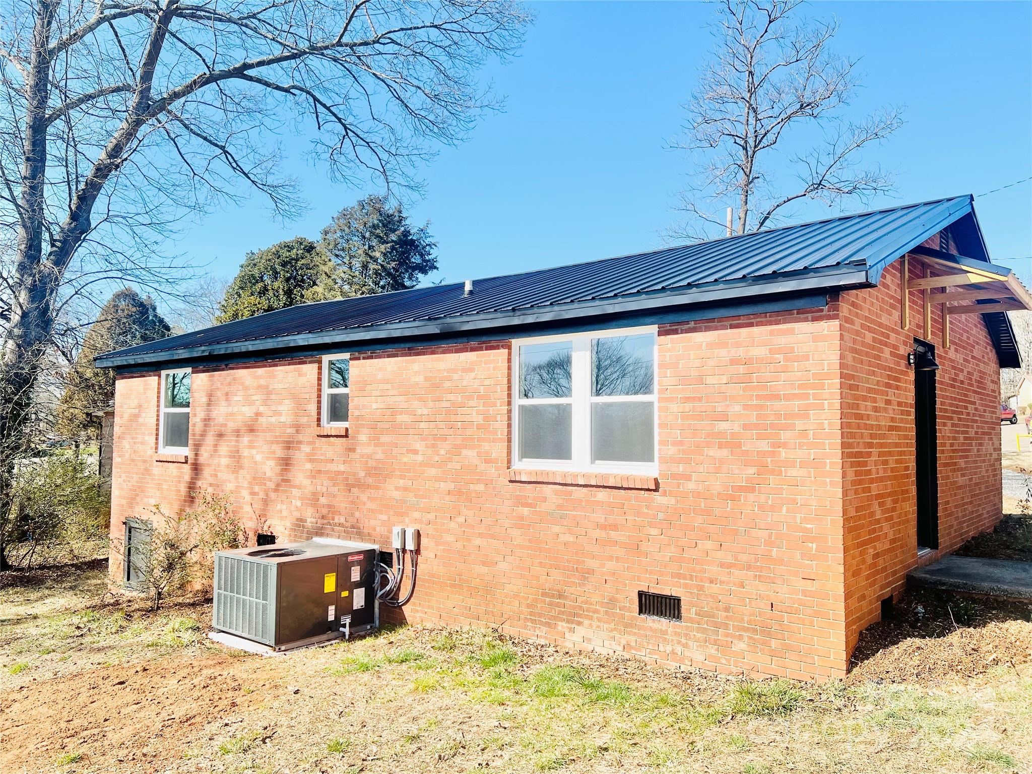 LINCOLN ESTATES - Residential