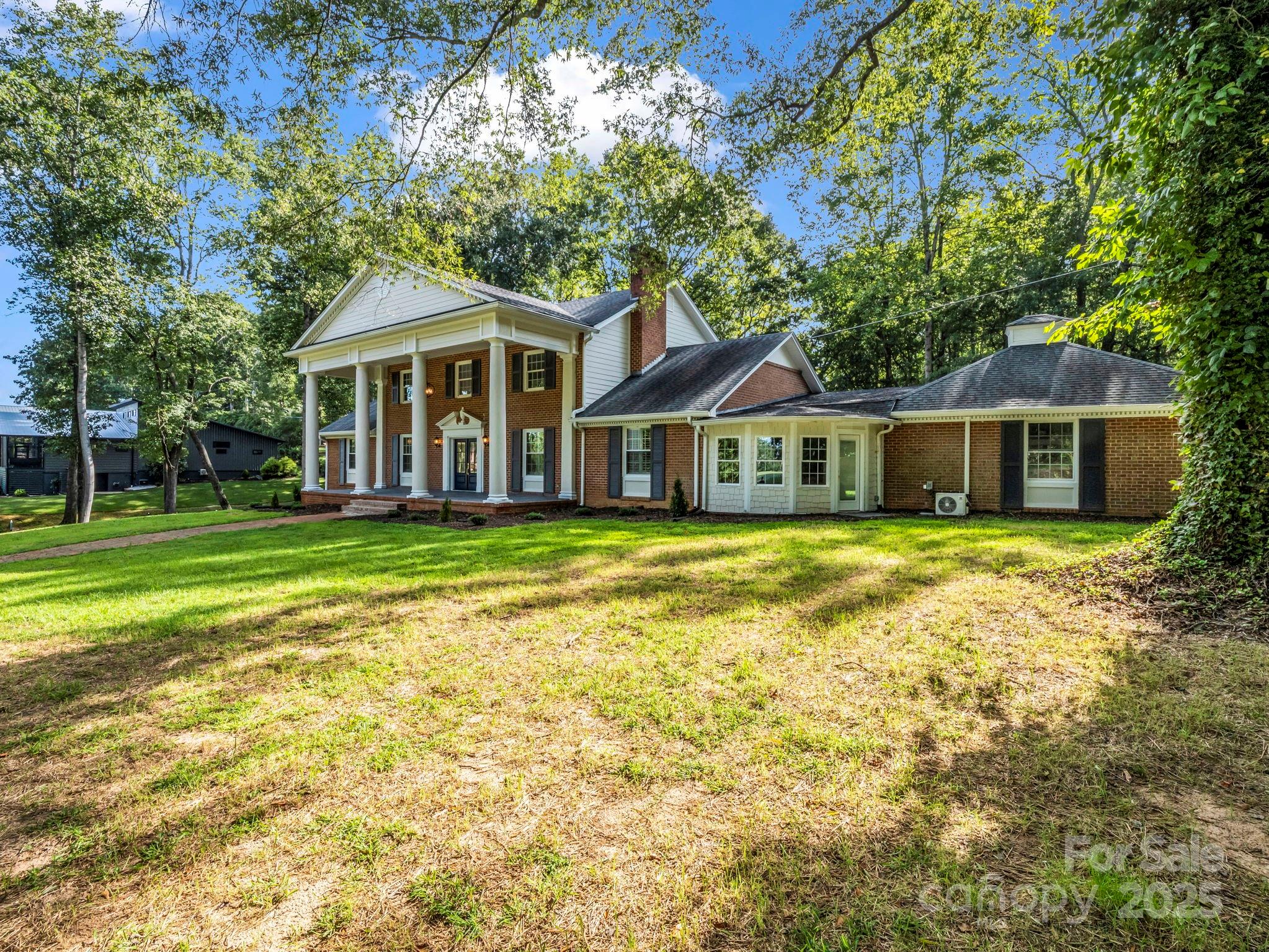 320 Country Club Acres None