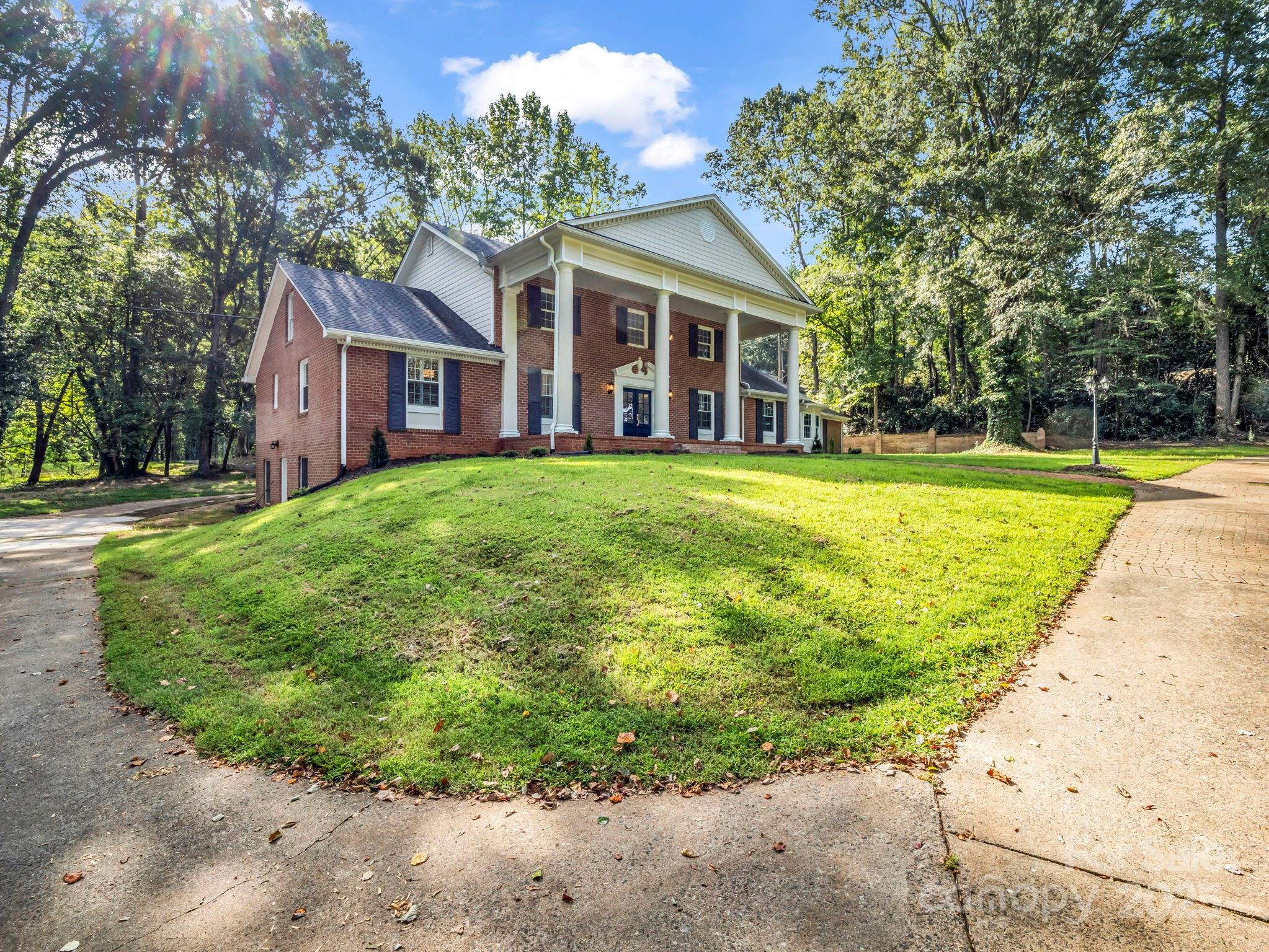 320 Country Club Acres None