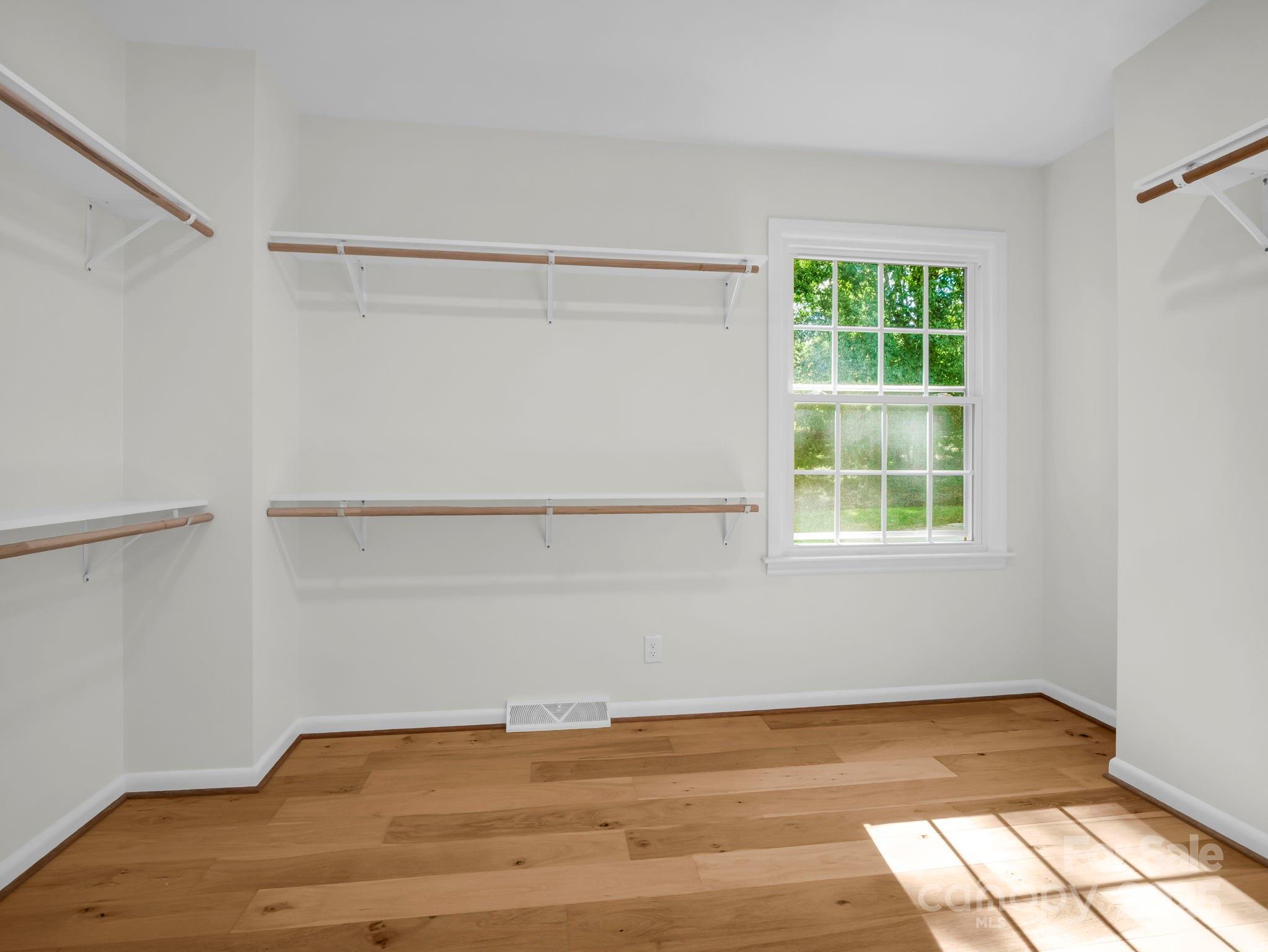 Country Club Acres - Residential