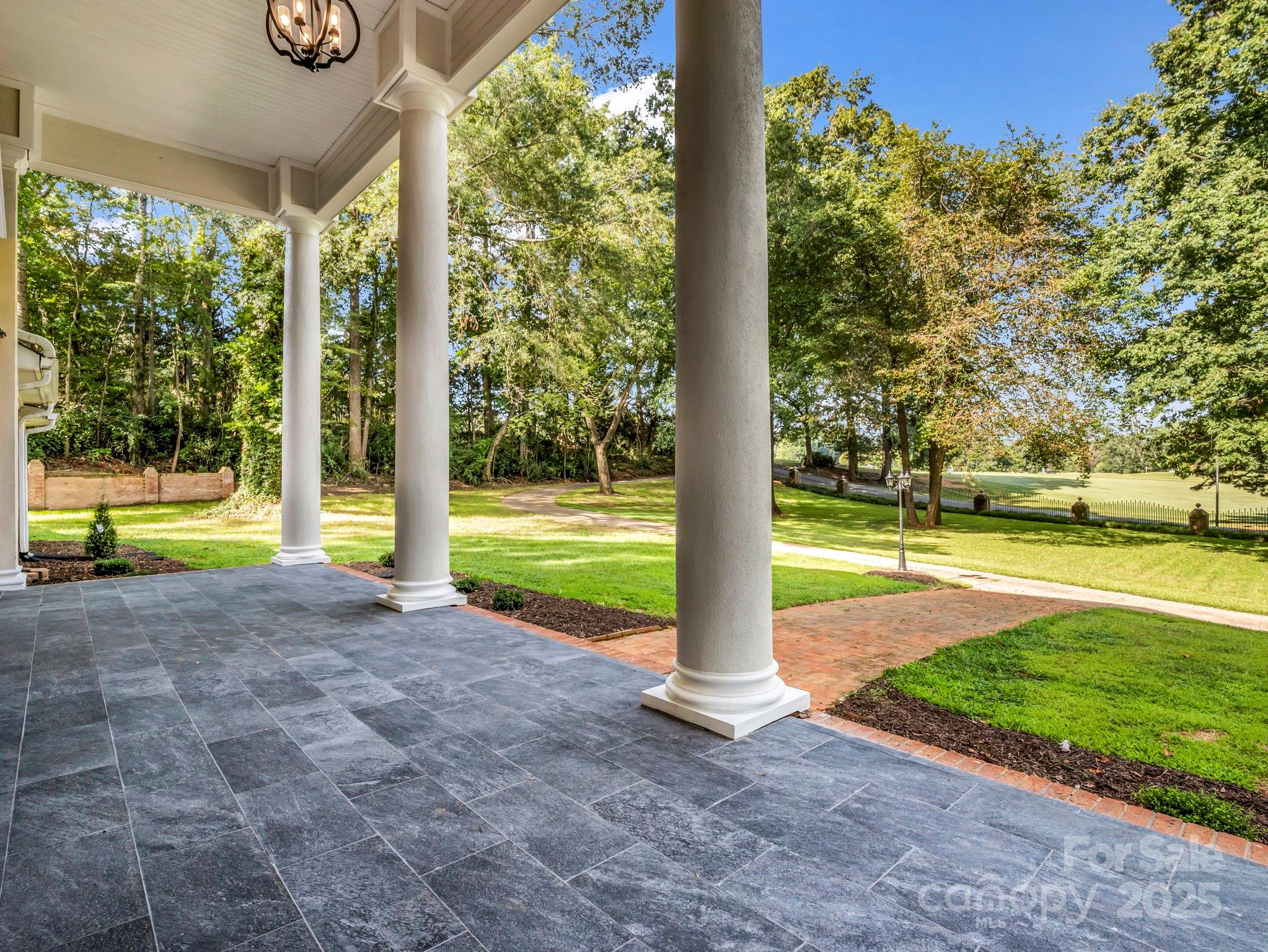 Country Club Acres - Residential