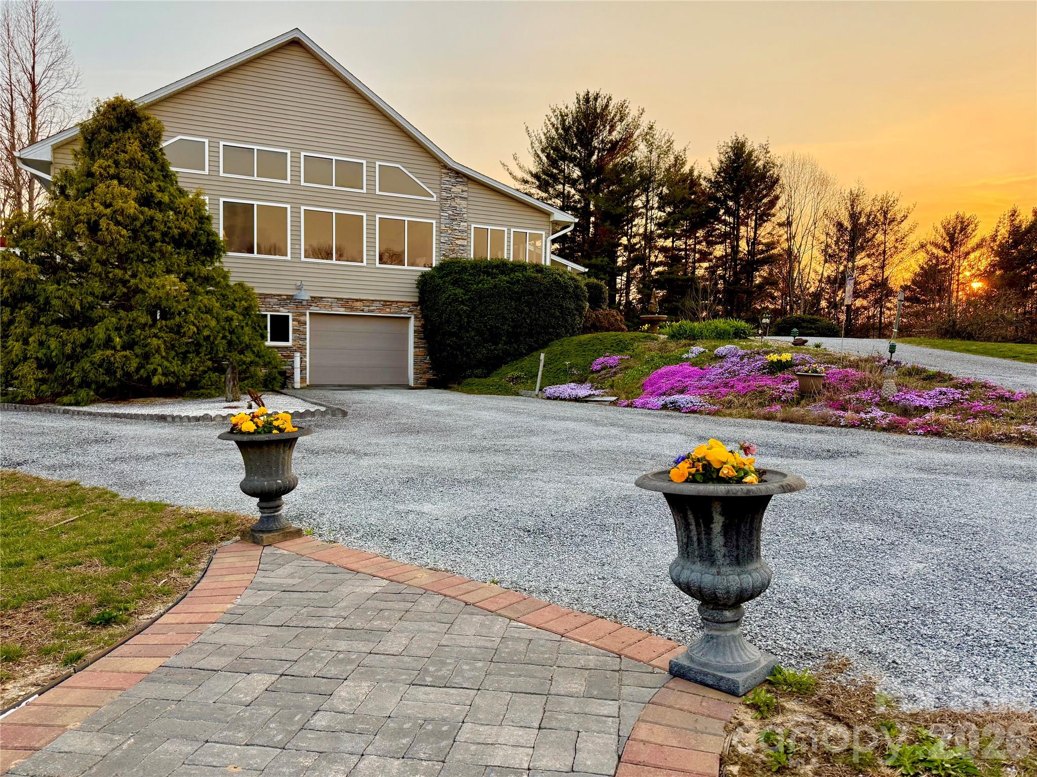 150 Hobby Horse Lane