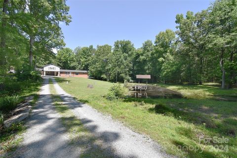 Single Family Residence in Monroe NC 4414 Rollingwood Lane.jpg