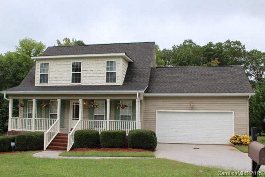 Move in ready!  3 BR, 2 and 1/2 BA with updated kitchen with brand new stainless steel appliances (dishwasher, range, and refrigerator).  Main level master suite with walk-in closet and private bath with garden tub.  Living room with wood laminate flooring.  Attached double garage.  Upper level bedrooms and full bath.  New paint and carpet throughout, new kitchen flooring.  Newly painted back deck, rocking chair front porch.  Great location within walking distance to Kannapolis Middle School.