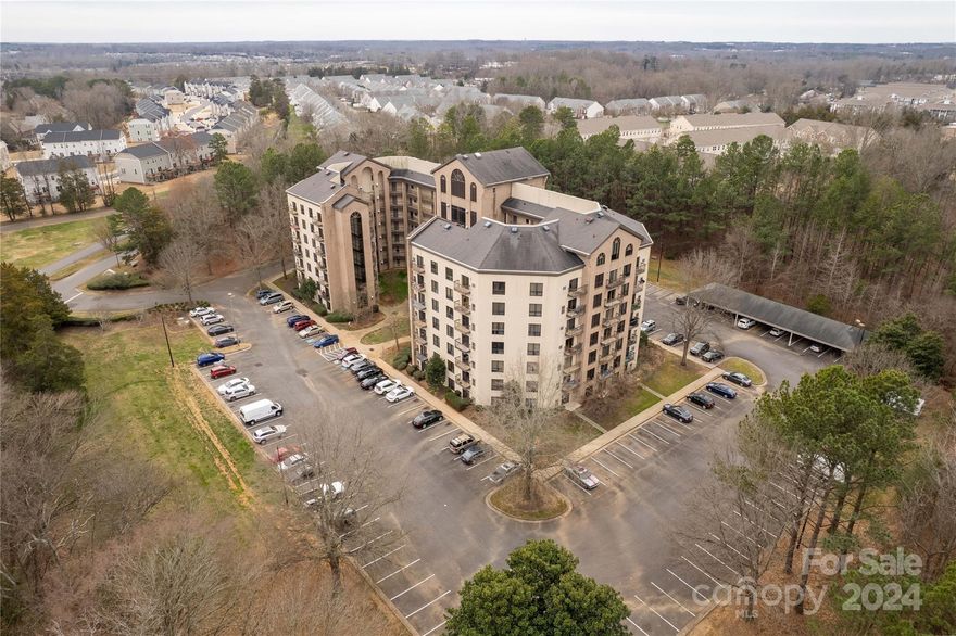 This amazing first-floor unit boasts two bedrooms and two full baths. The property has been very well maintained and is in excellent condition, with LVP, carpet flooring, and stainless steel appliances. The primary suite is particularly impressive, with a dual vanity in the en-suite bath, a tub/shower combo, and lots of closet space. Additionally, you can enter the unit from either the parking lot side (via the patio door) or the interior courtyard. Don't wait too long as this lovely property is sure to be snapped up quickly!