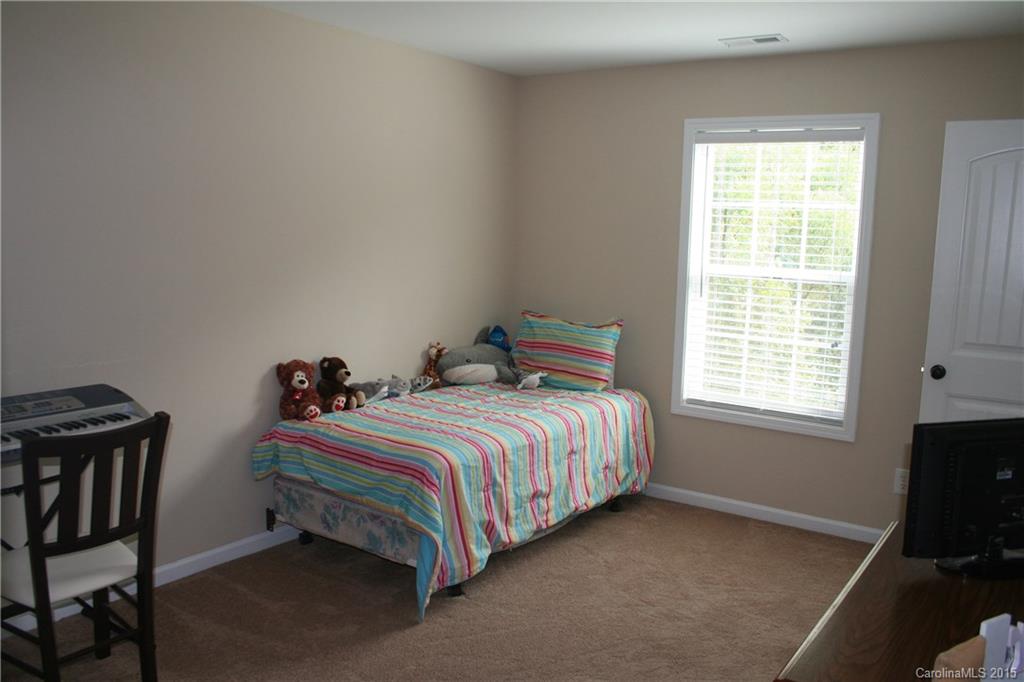 Makayla at Huntington - Residential