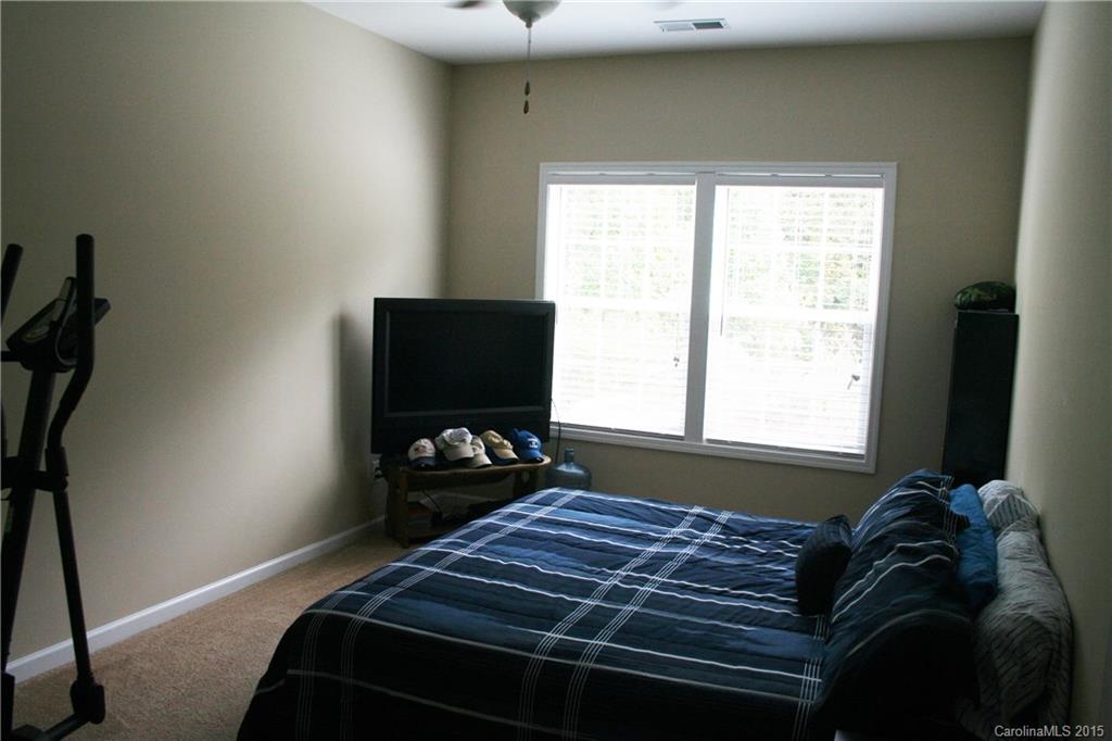 Makayla at Huntington - Residential