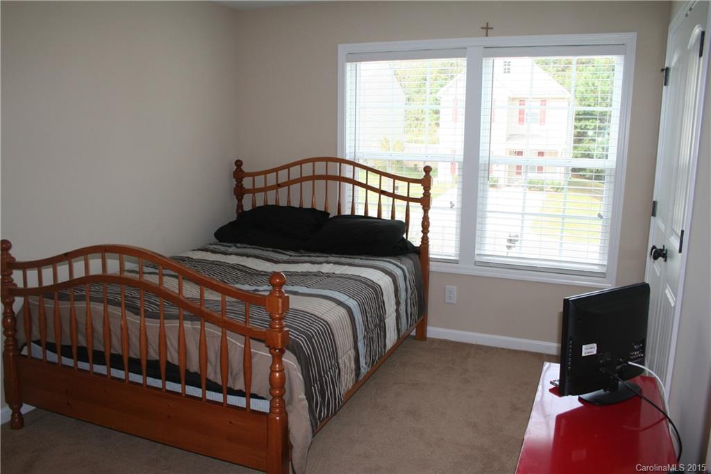 Makayla at Huntington - Residential