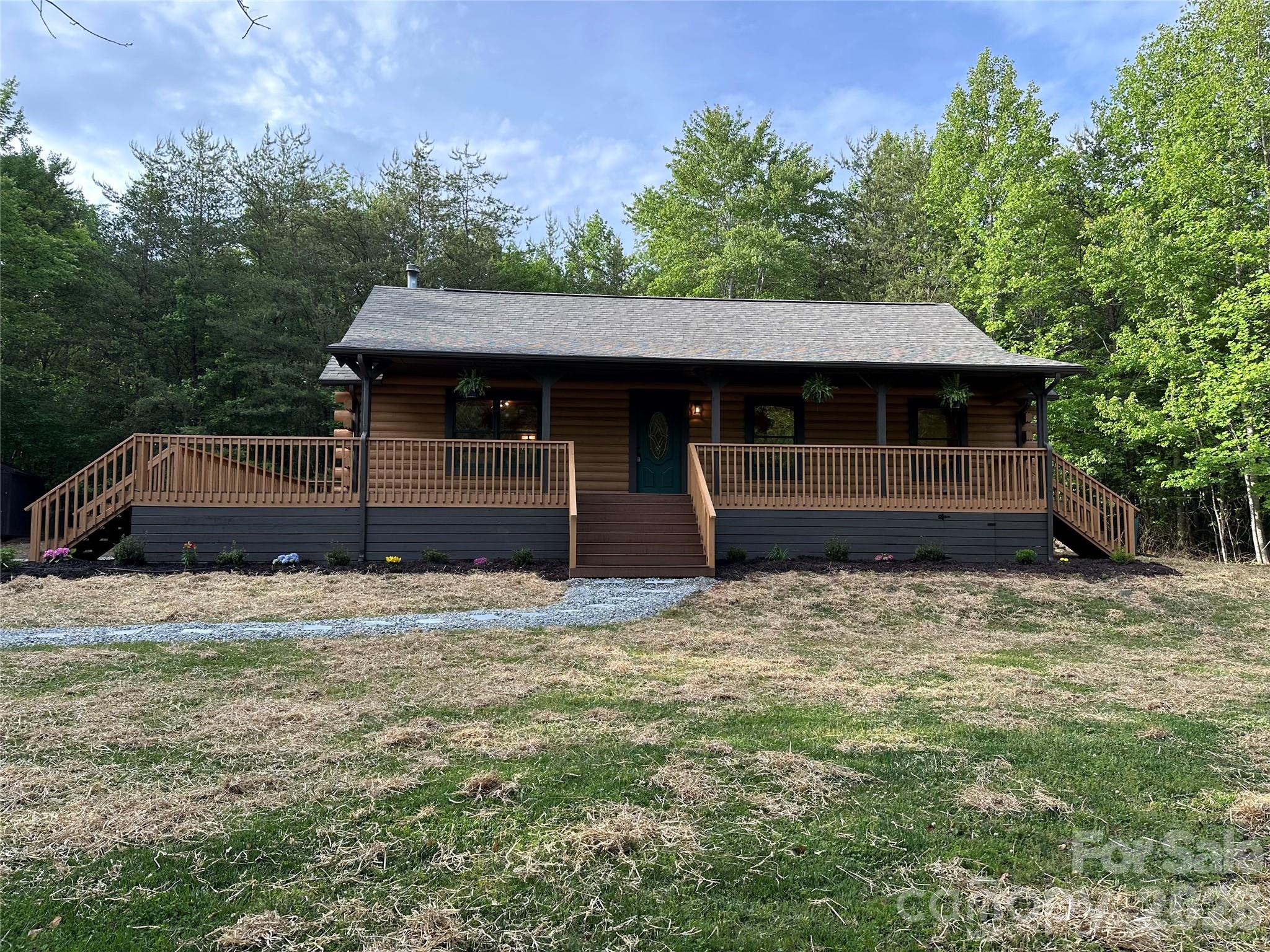 443 Cascades Parkway