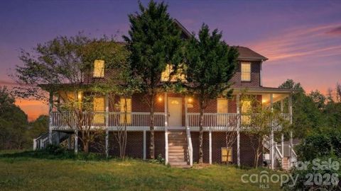 Photo of 2976 / 2980 Propst Road, Clover, SC 29710 (MLS # 4361398)
