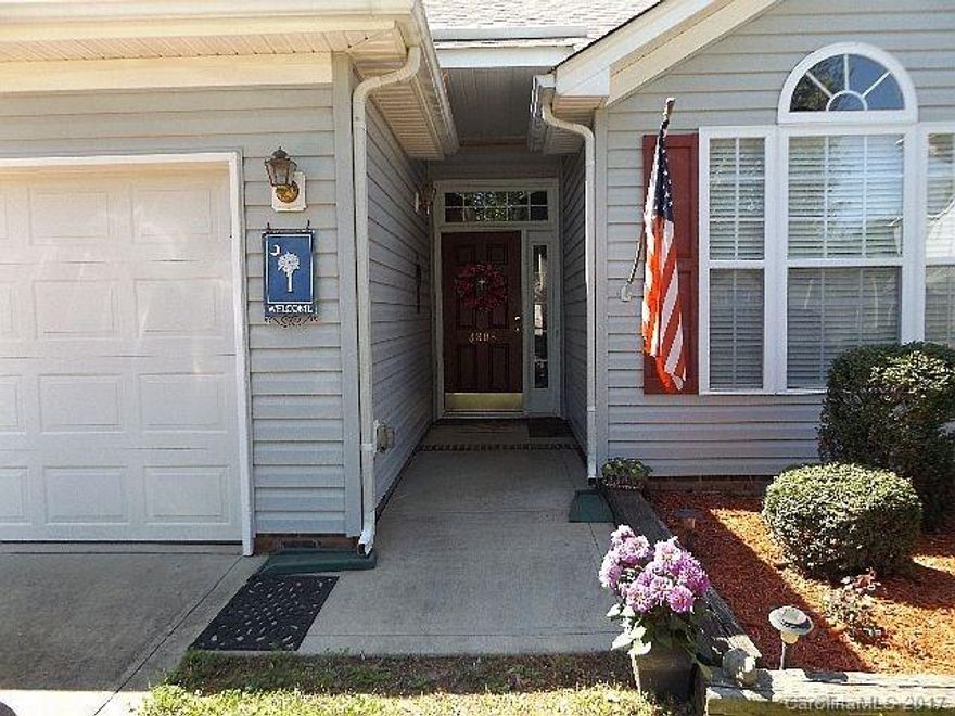 Beautifully maintained ranch home w/ 3 BR/2BA. Enjoy kitchen w/ large island, granite counter tops & morning room with fireplace! Master suite has vaulted ceilings, double sinks & walk in shower and closet. Living room has vaulted ceilings & home also has a formal dining room! Large private fenced back yard. A must see!  Wont last long!