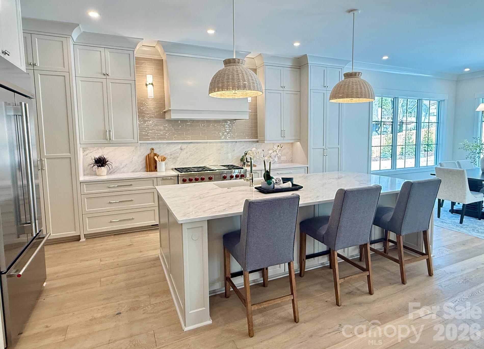 5907 Lakeview Drive 1