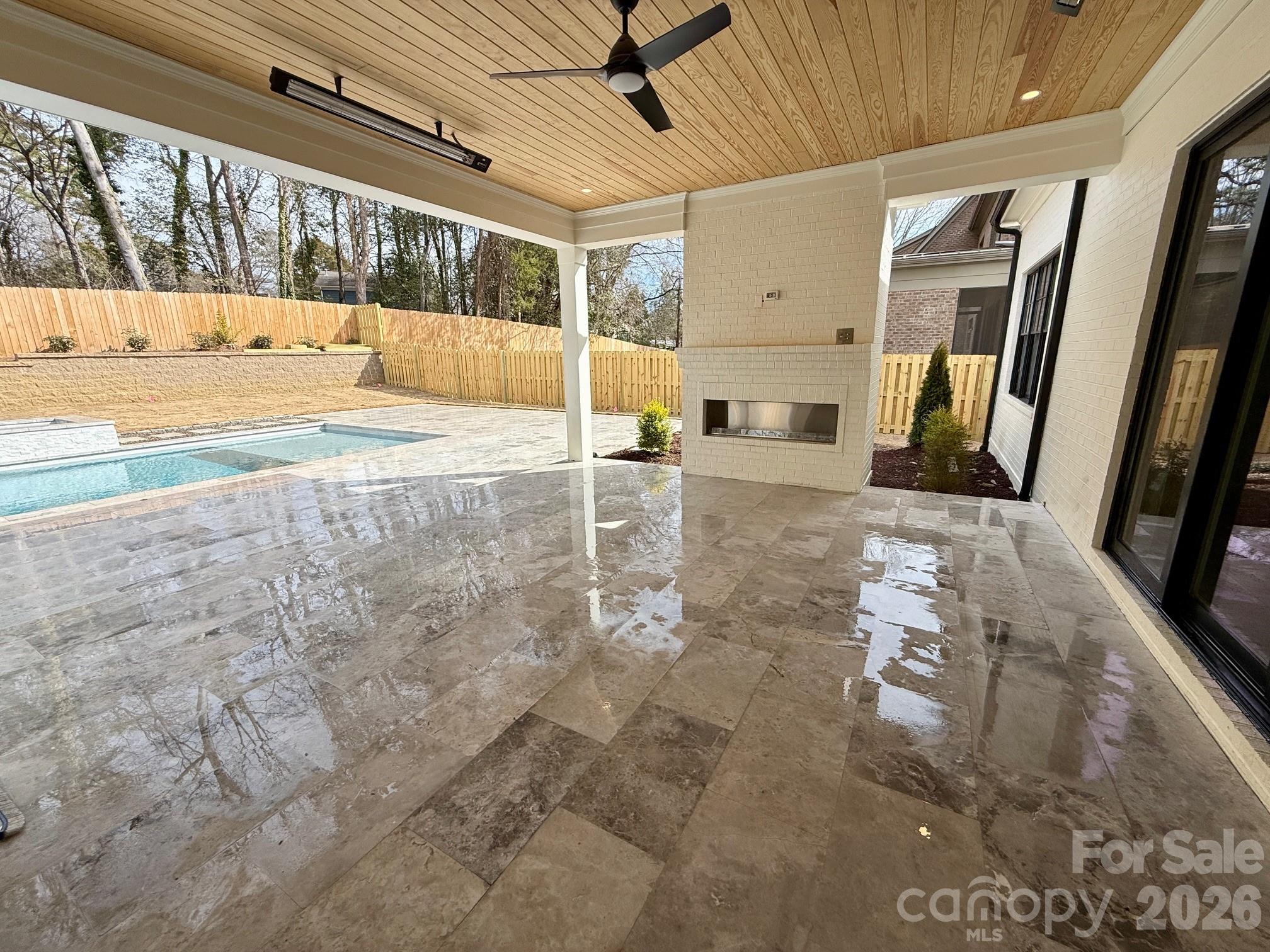 Mammoth Oaks - Residential