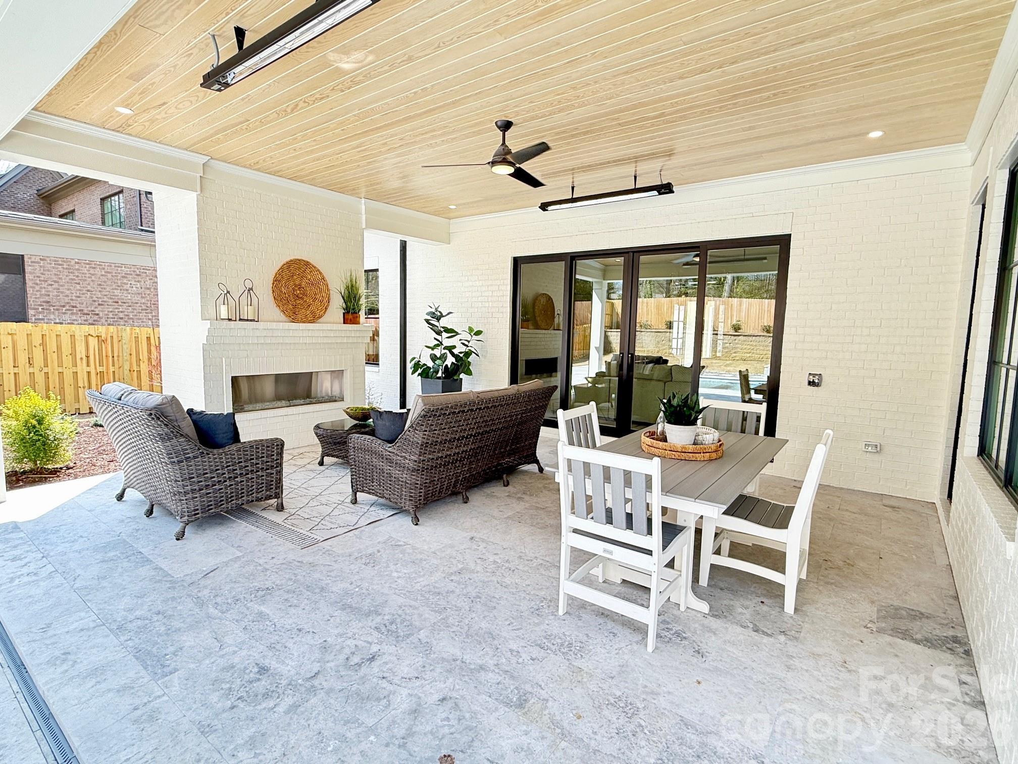 Mammoth Oaks - Residential