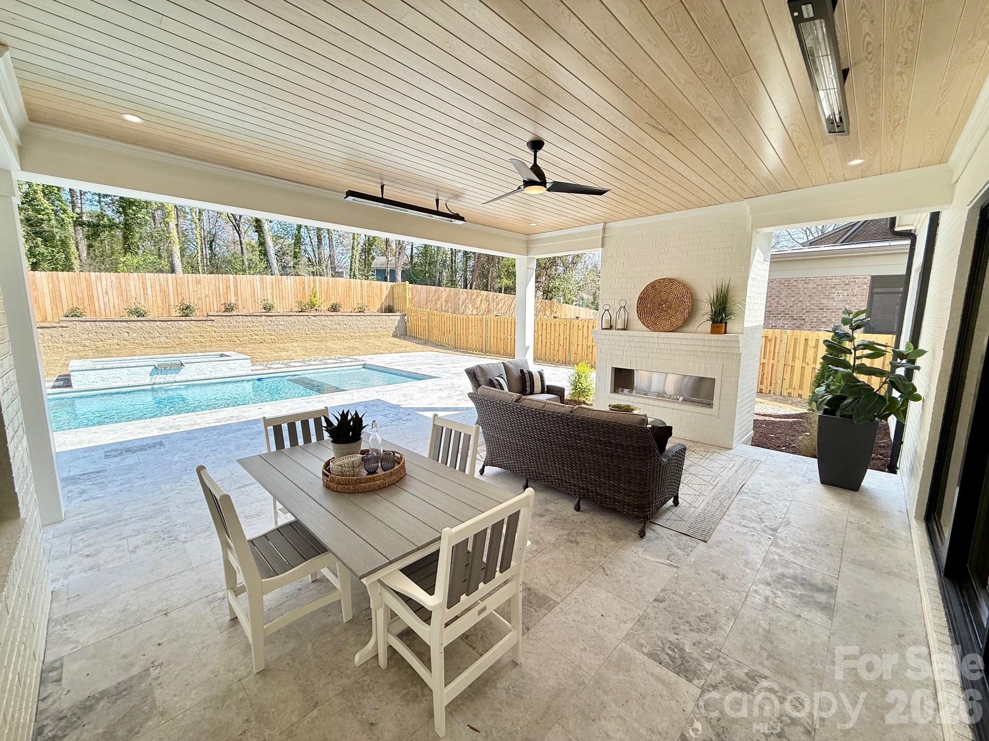 Mammoth Oaks - Residential