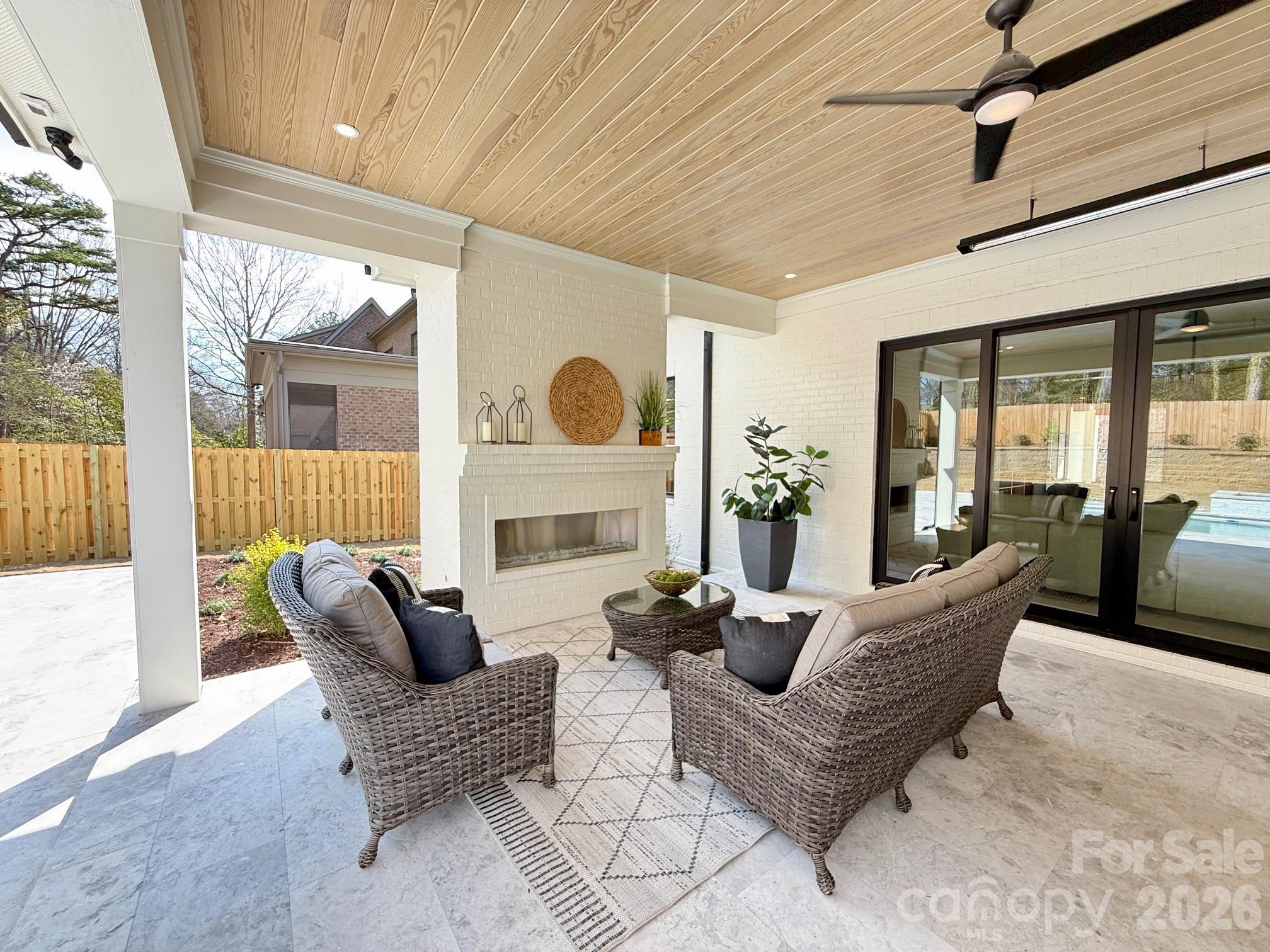 Mammoth Oaks - Residential