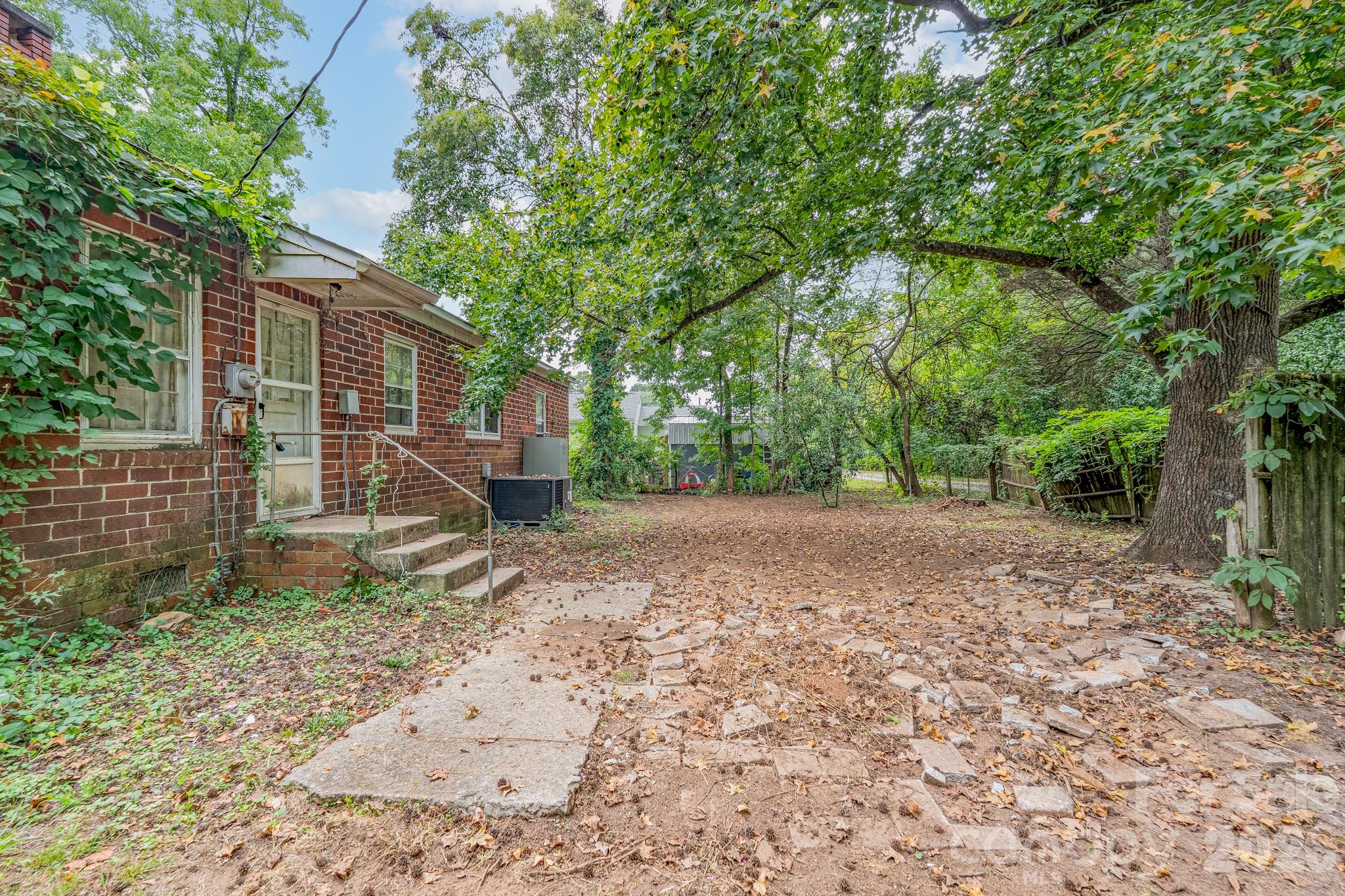 406 McCammon Street
