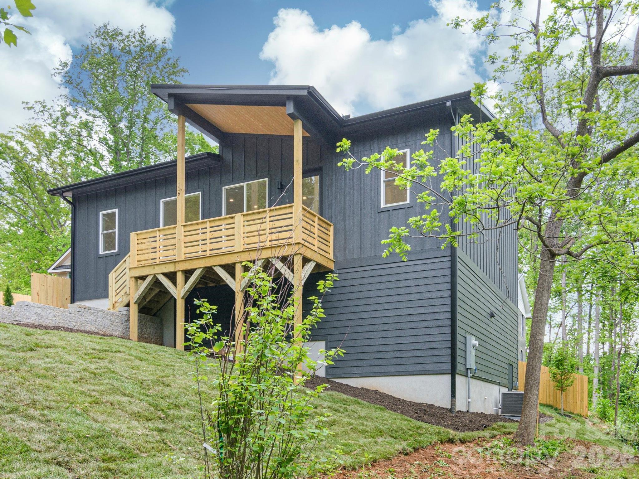 116 Shady Oak Drive