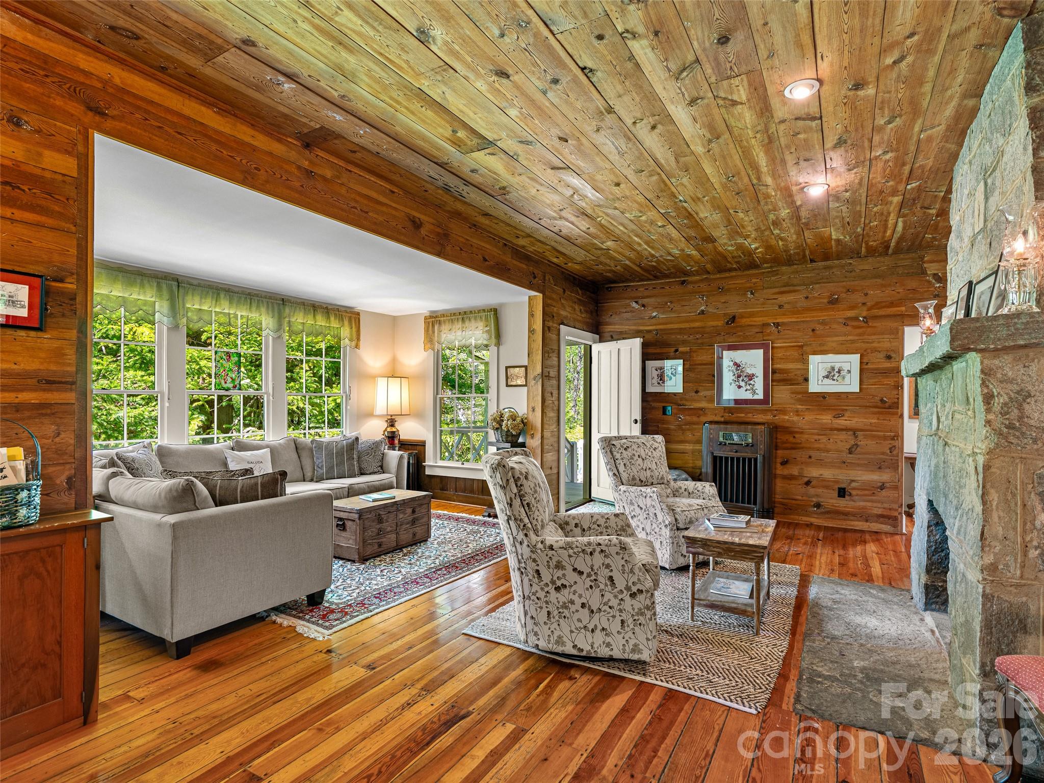 300 Ivy Terrace Drive