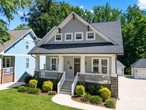Photo of 3015 Commonwealth Avenue, Charlotte, NC 28205 (MLS # 4381740)
