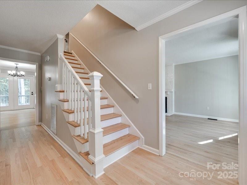 1529 Covenant Place