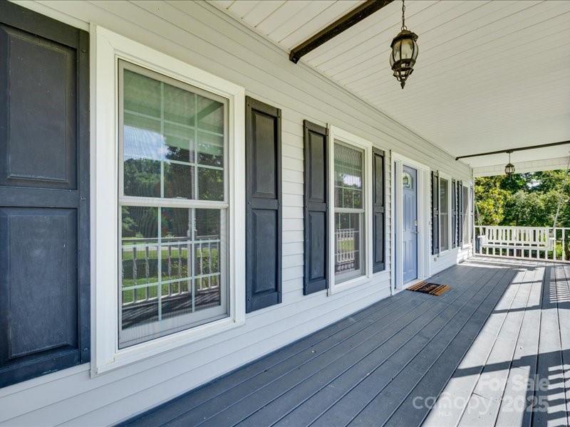 1529 Covenant Place