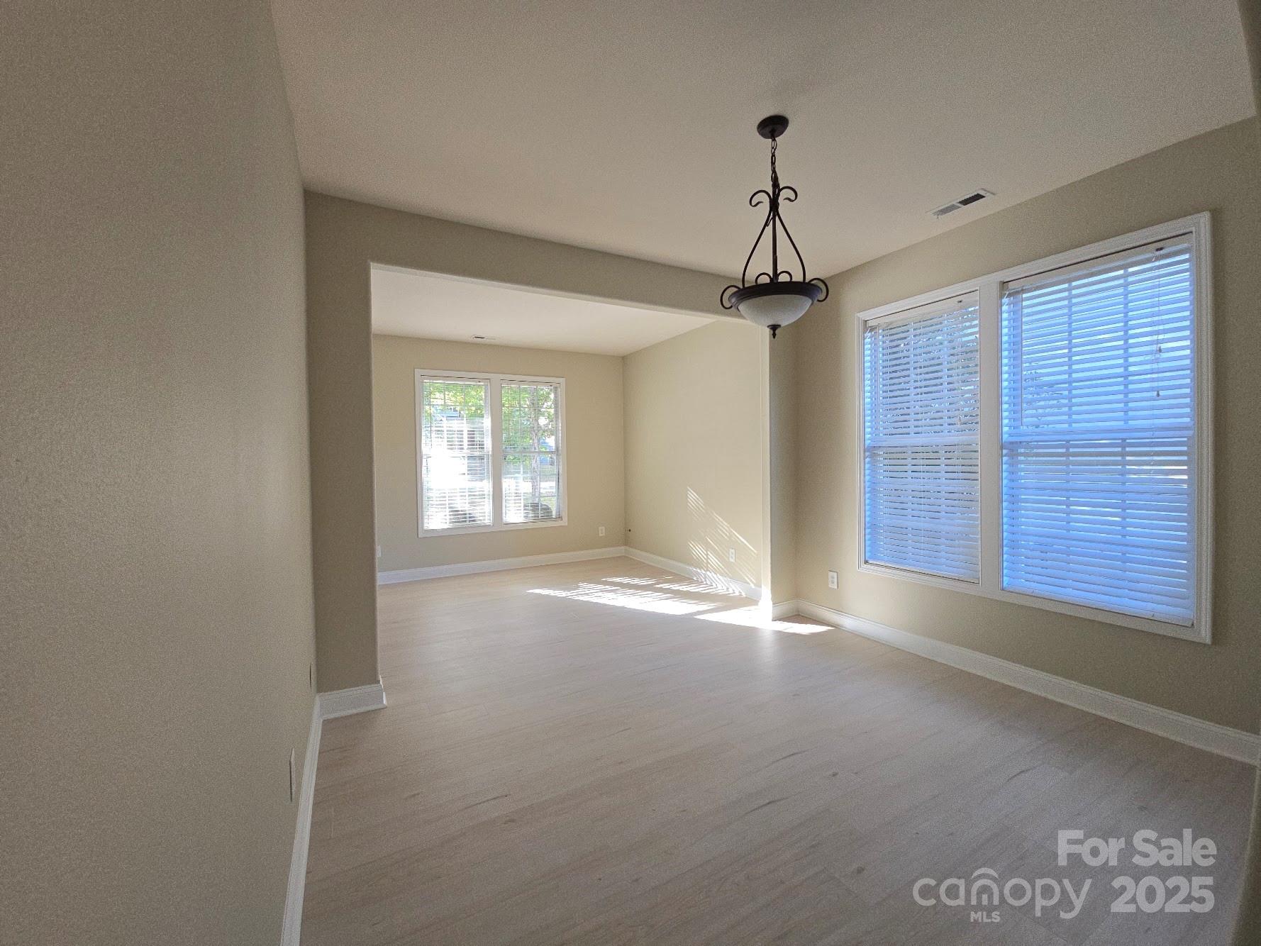 1960 Wilburn Park Lane NW