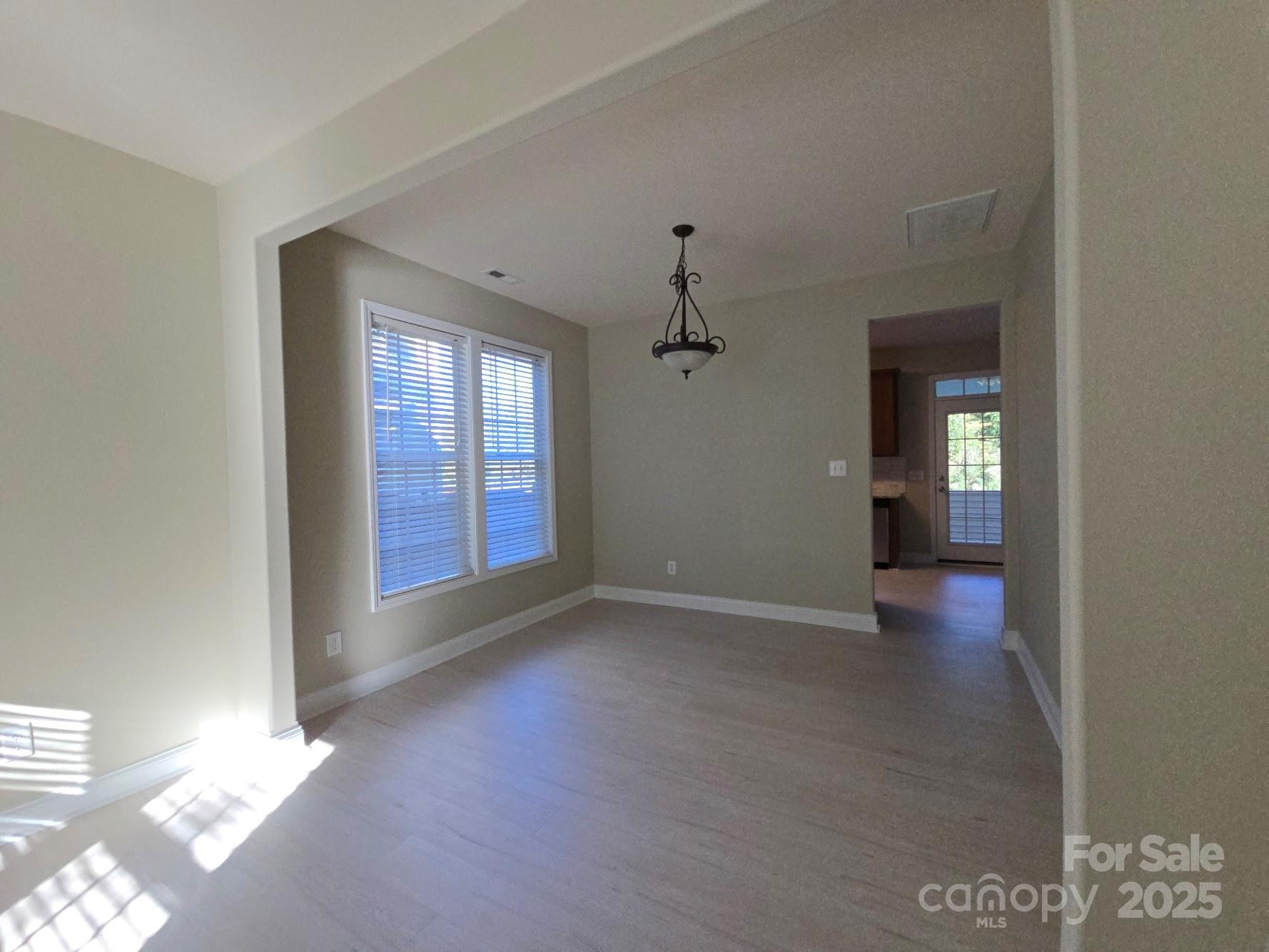 1960 Wilburn Park Lane NW